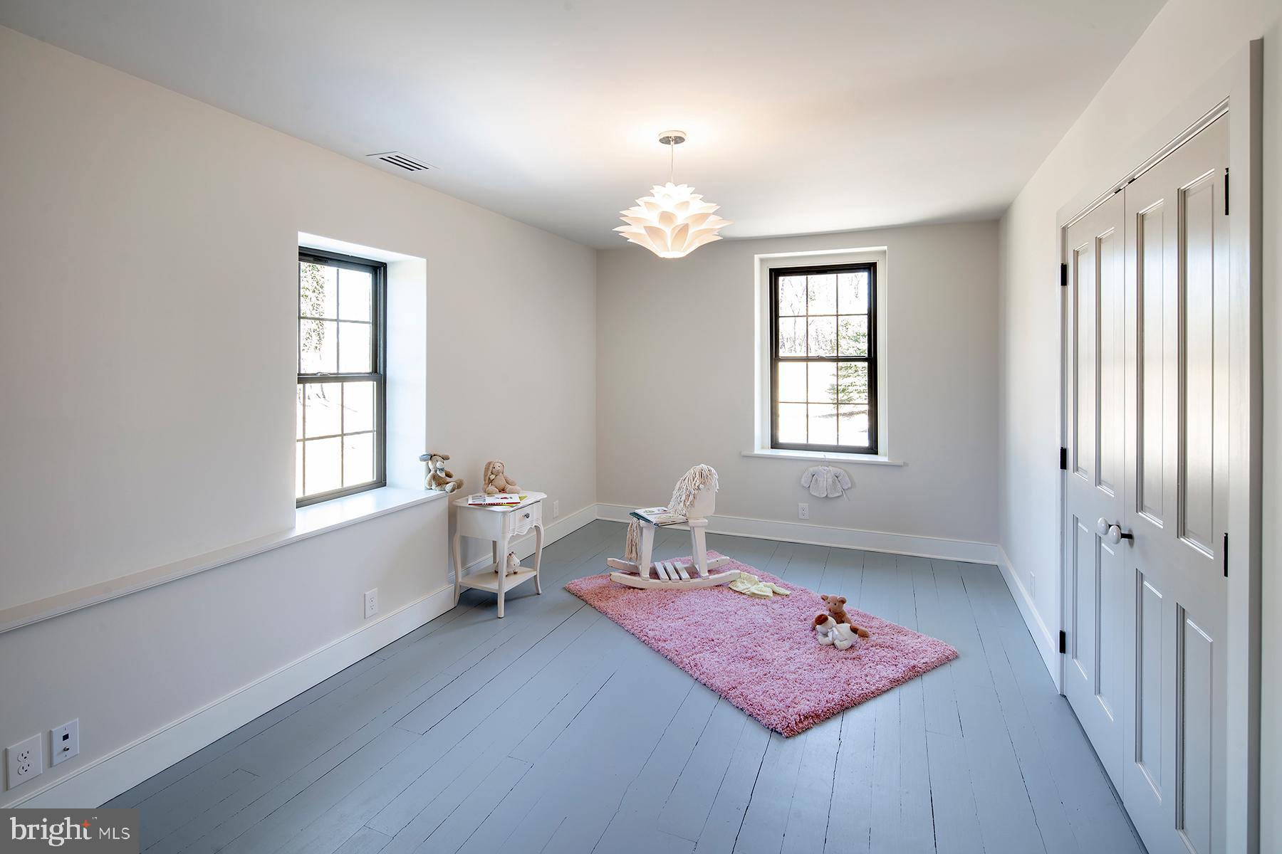 WAYNEFIELD - Residential