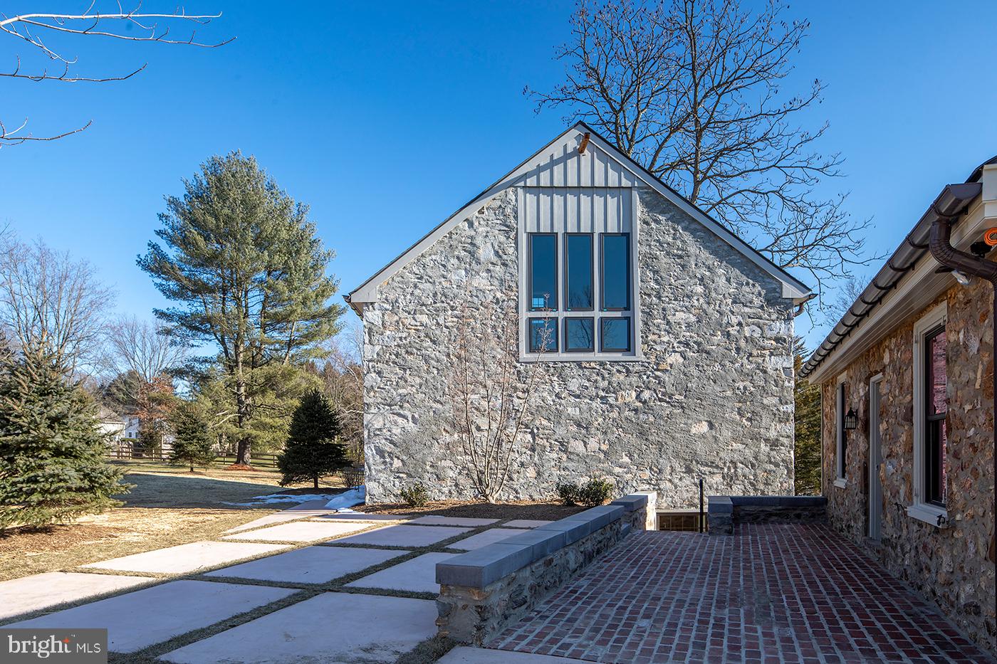 WAYNEFIELD - Residential