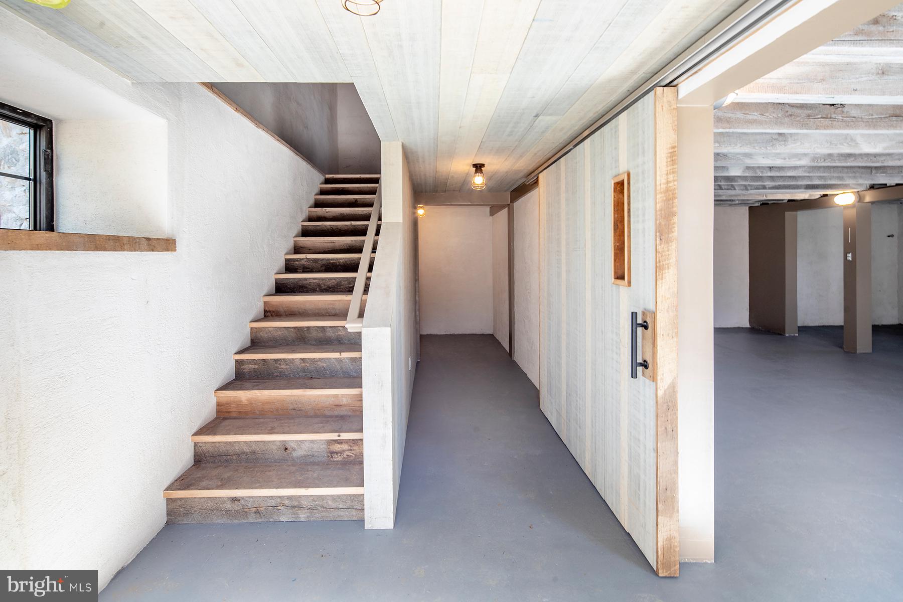 WAYNEFIELD - Residential