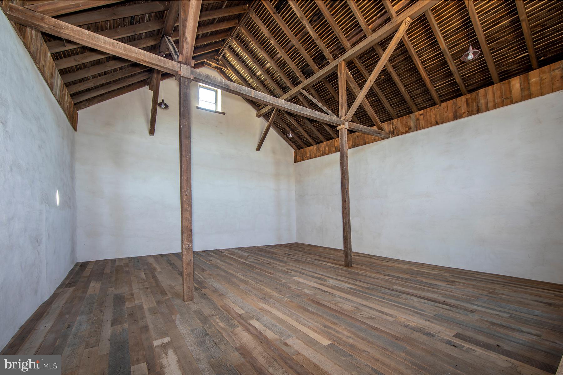 WAYNEFIELD - Residential