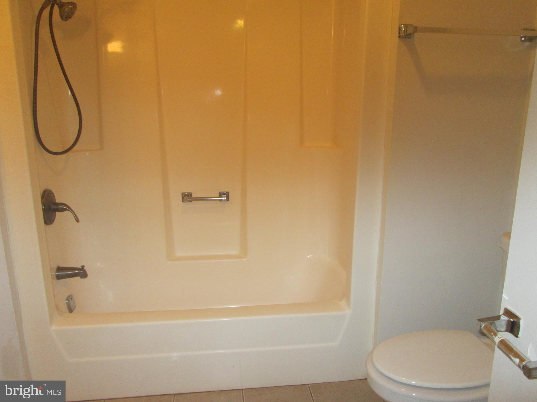 OXON HILL - Residential Lease