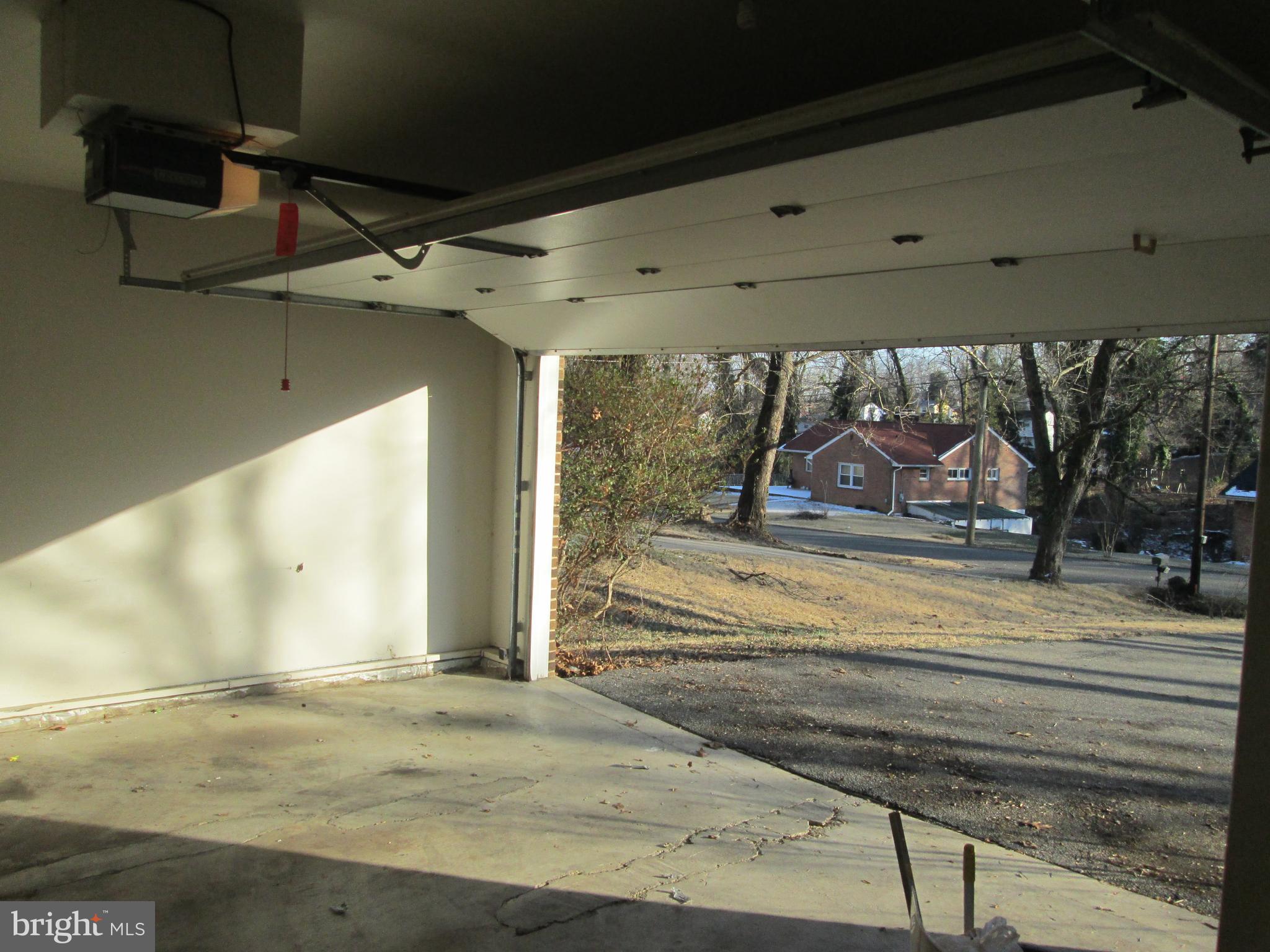 OXON HILL - Residential Lease