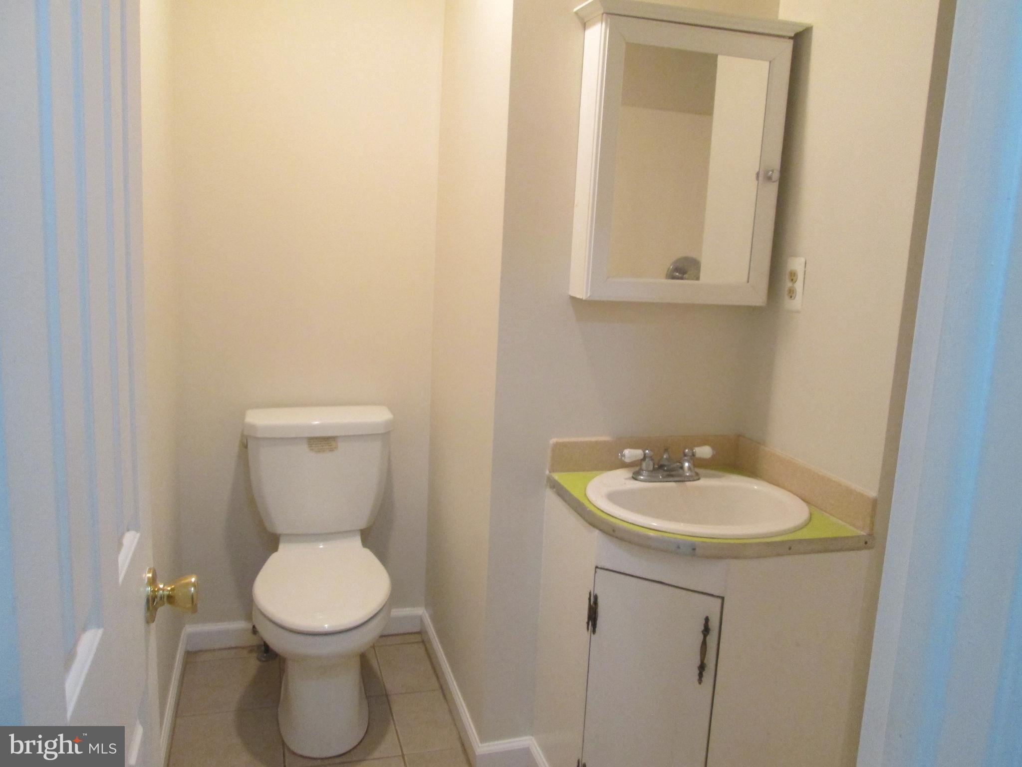 OXON HILL - Residential Lease