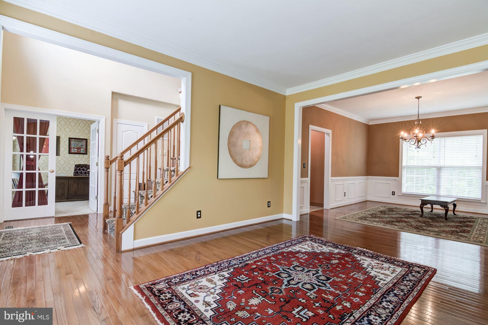 QUEENS GUARD - Residential