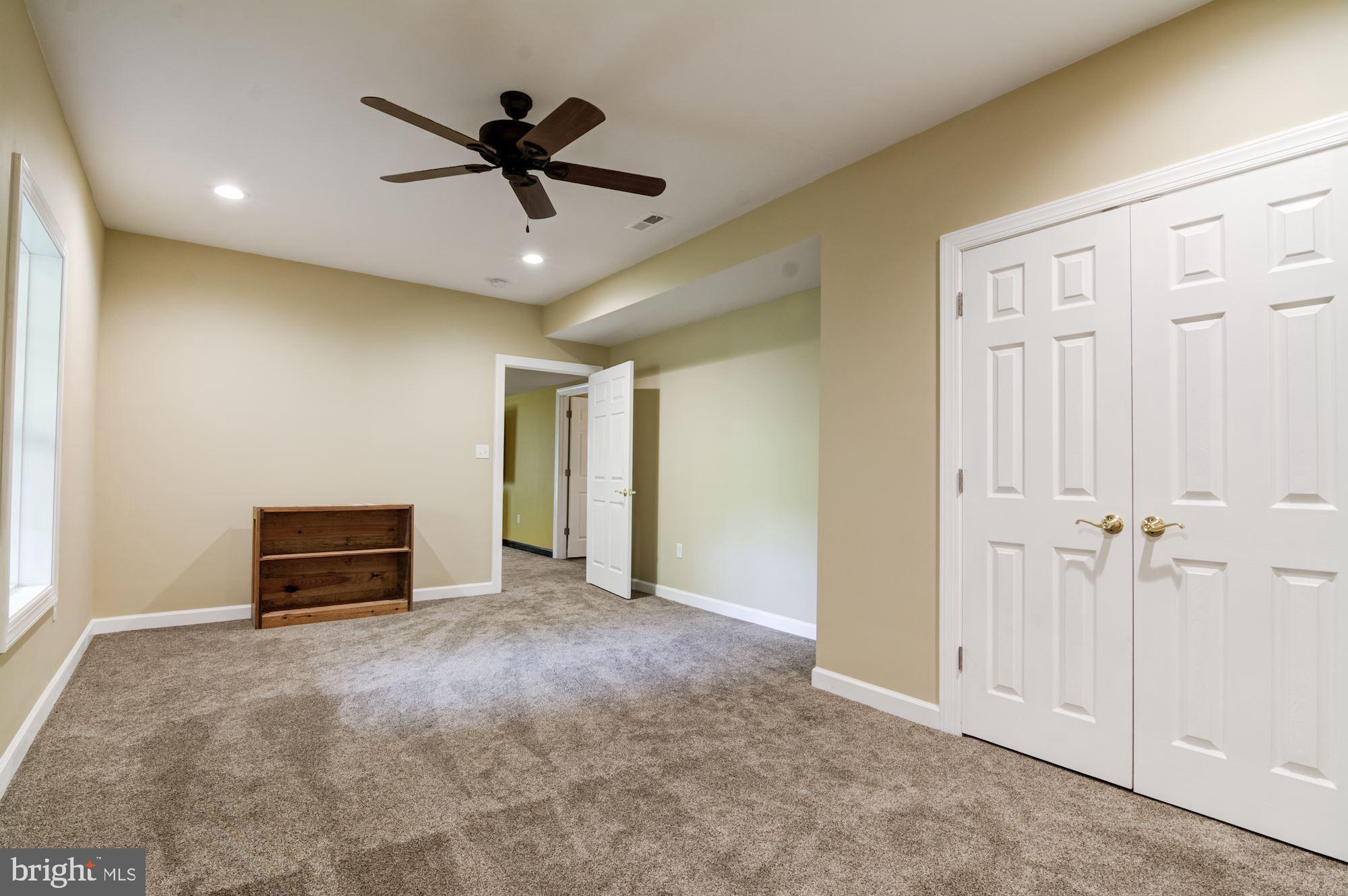 QUEENS GUARD - Residential