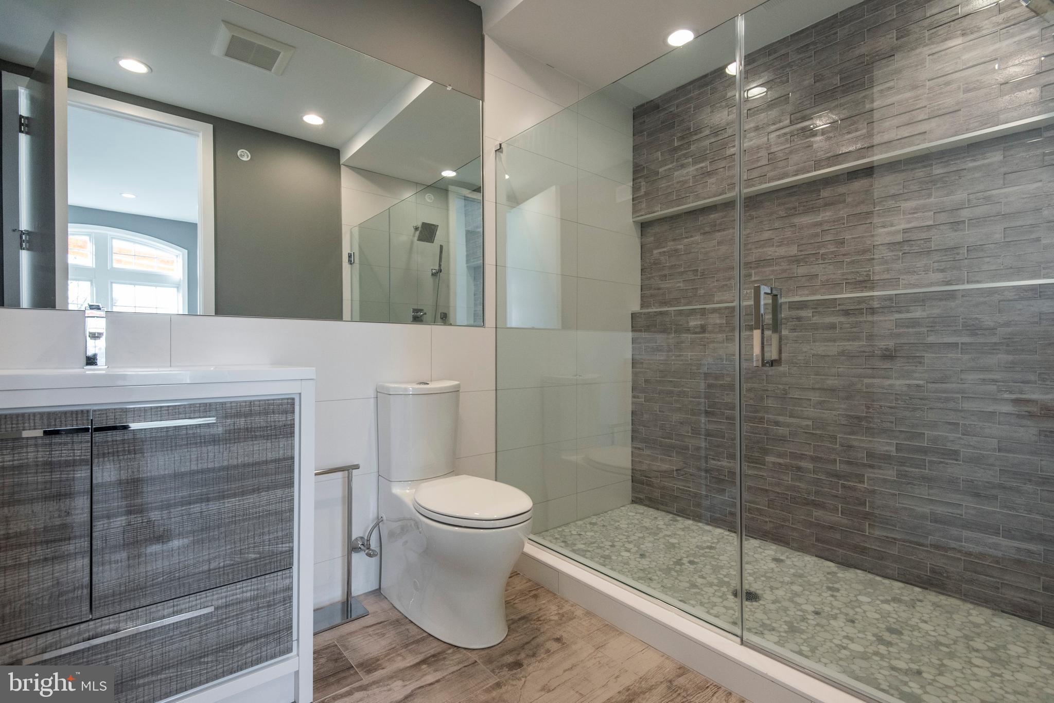 PASSYUNK SQUARE - Residential Lease