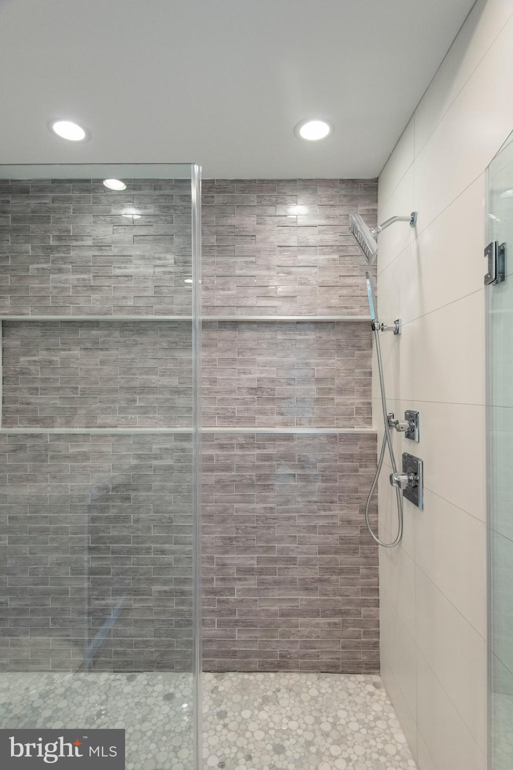 PASSYUNK SQUARE - Residential Lease