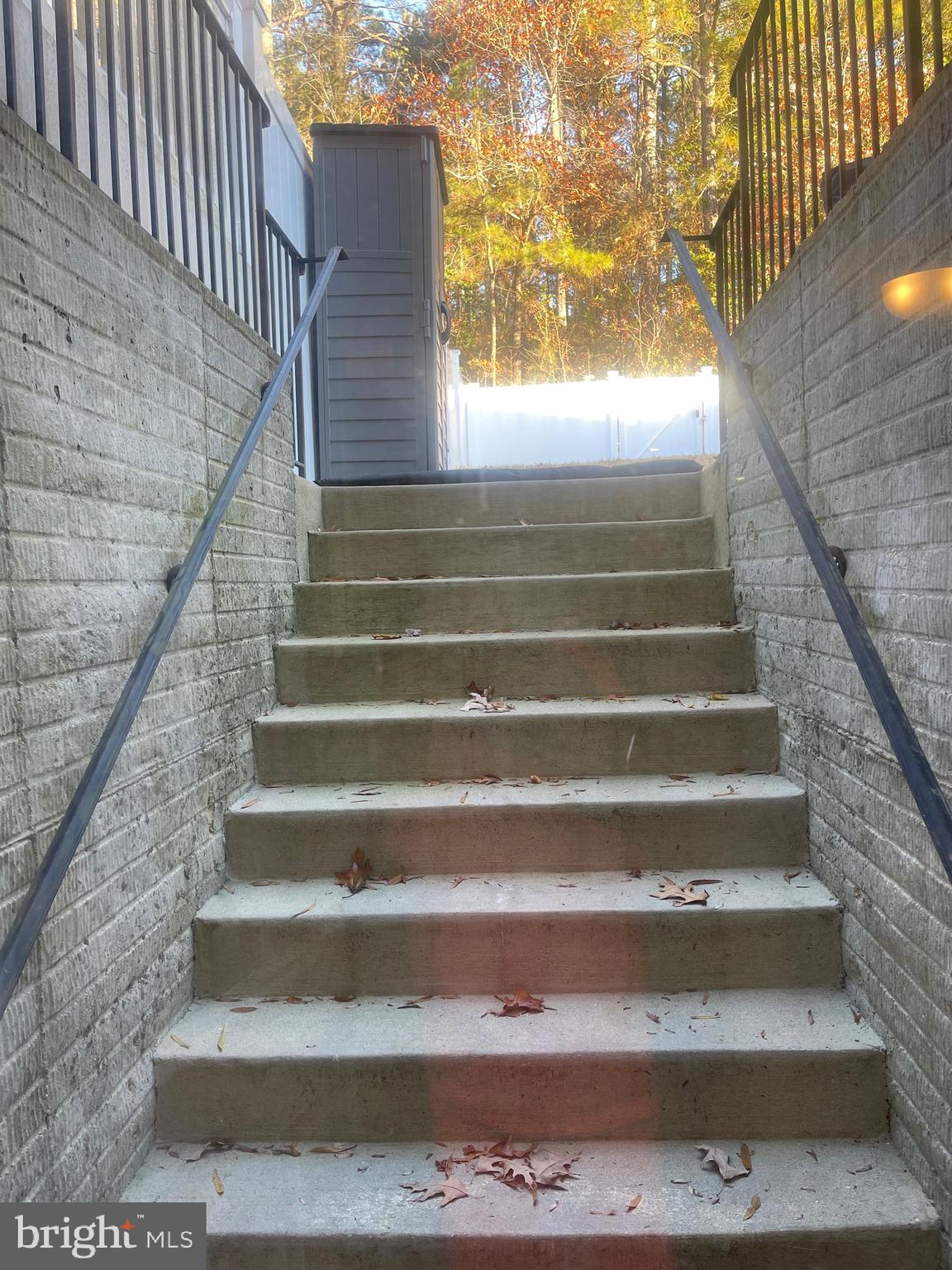 ELIZABETH HILLS - Residential Lease