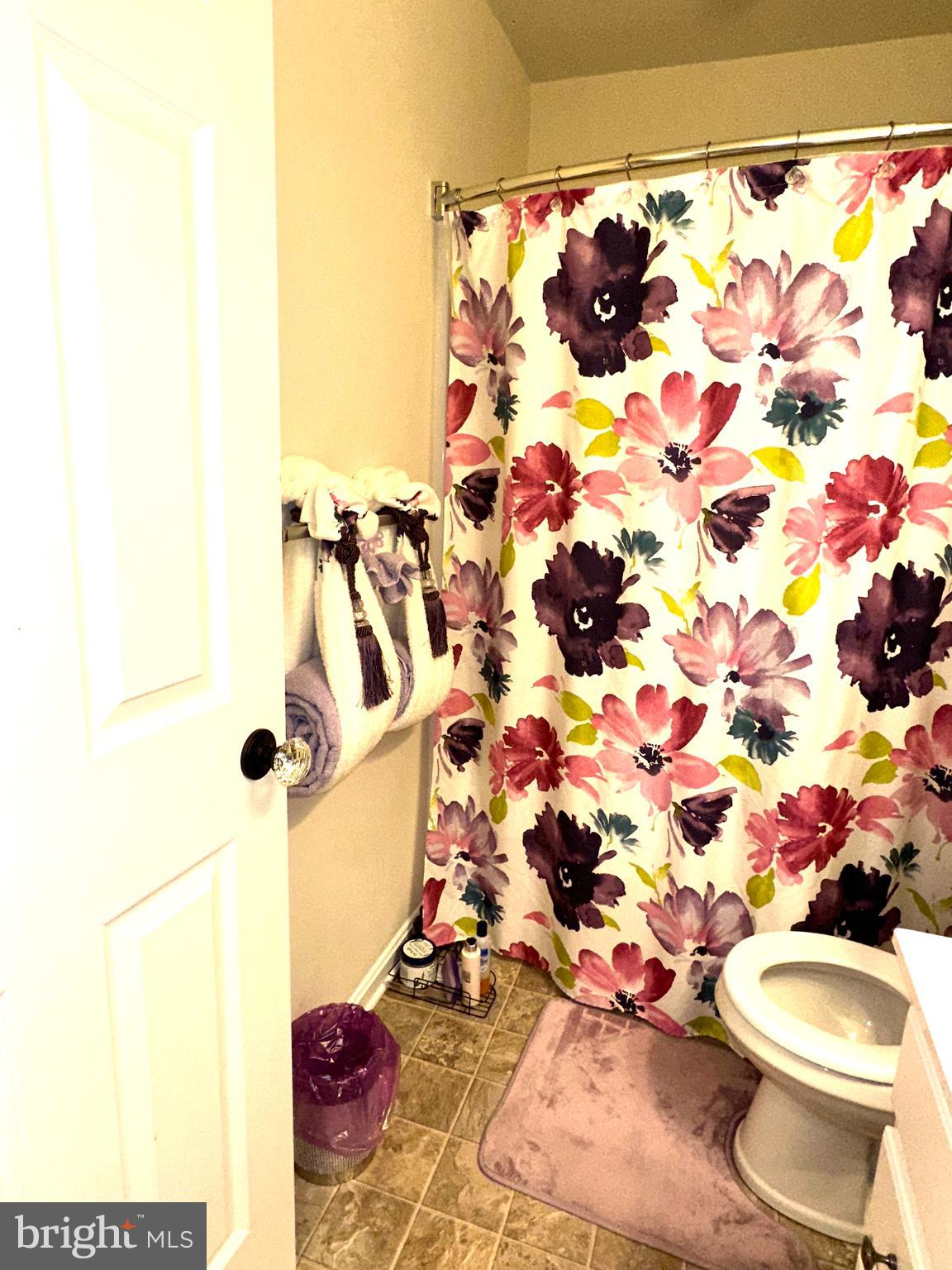 ELIZABETH HILLS - Residential Lease