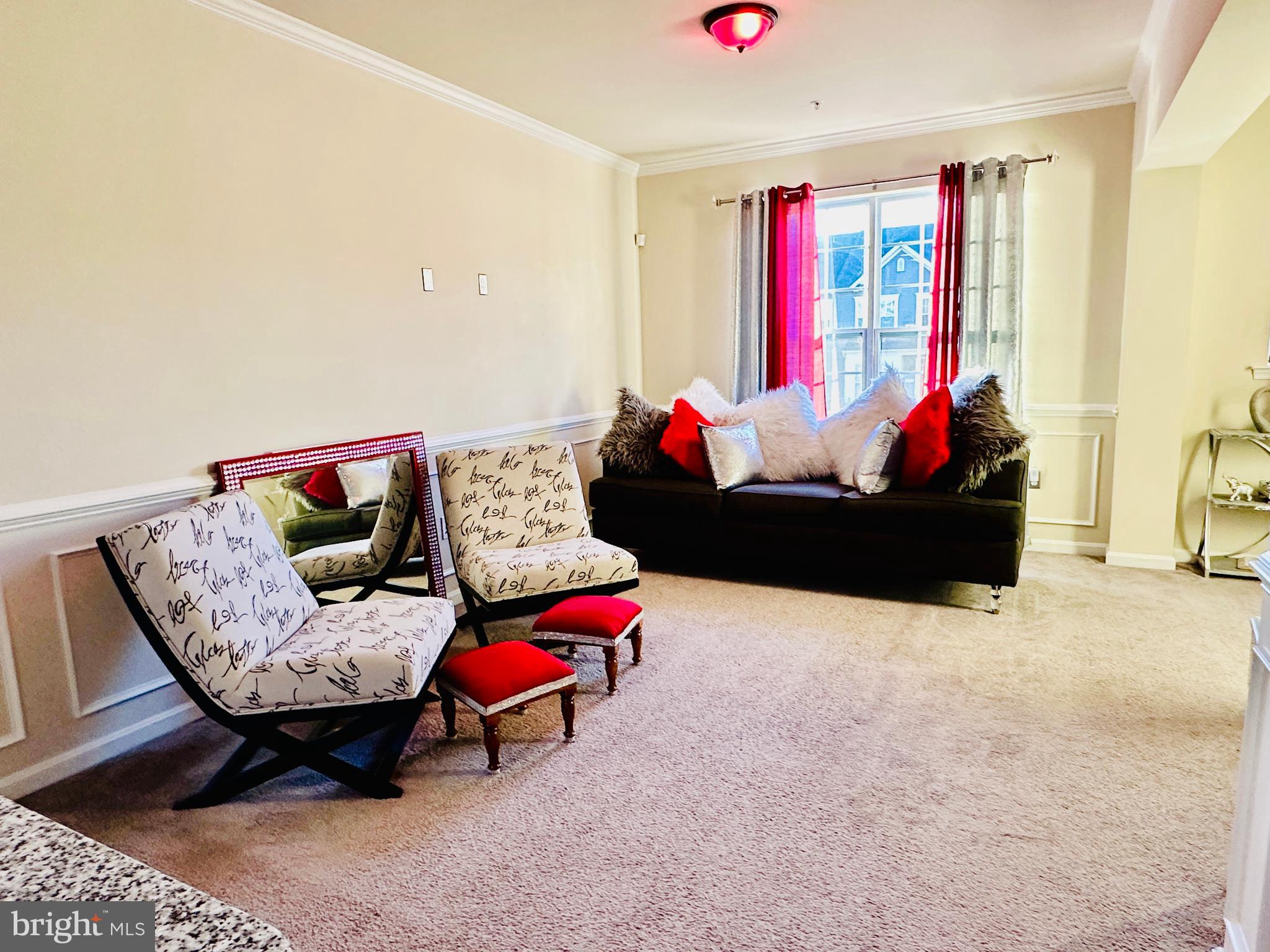 ELIZABETH HILLS - Residential Lease