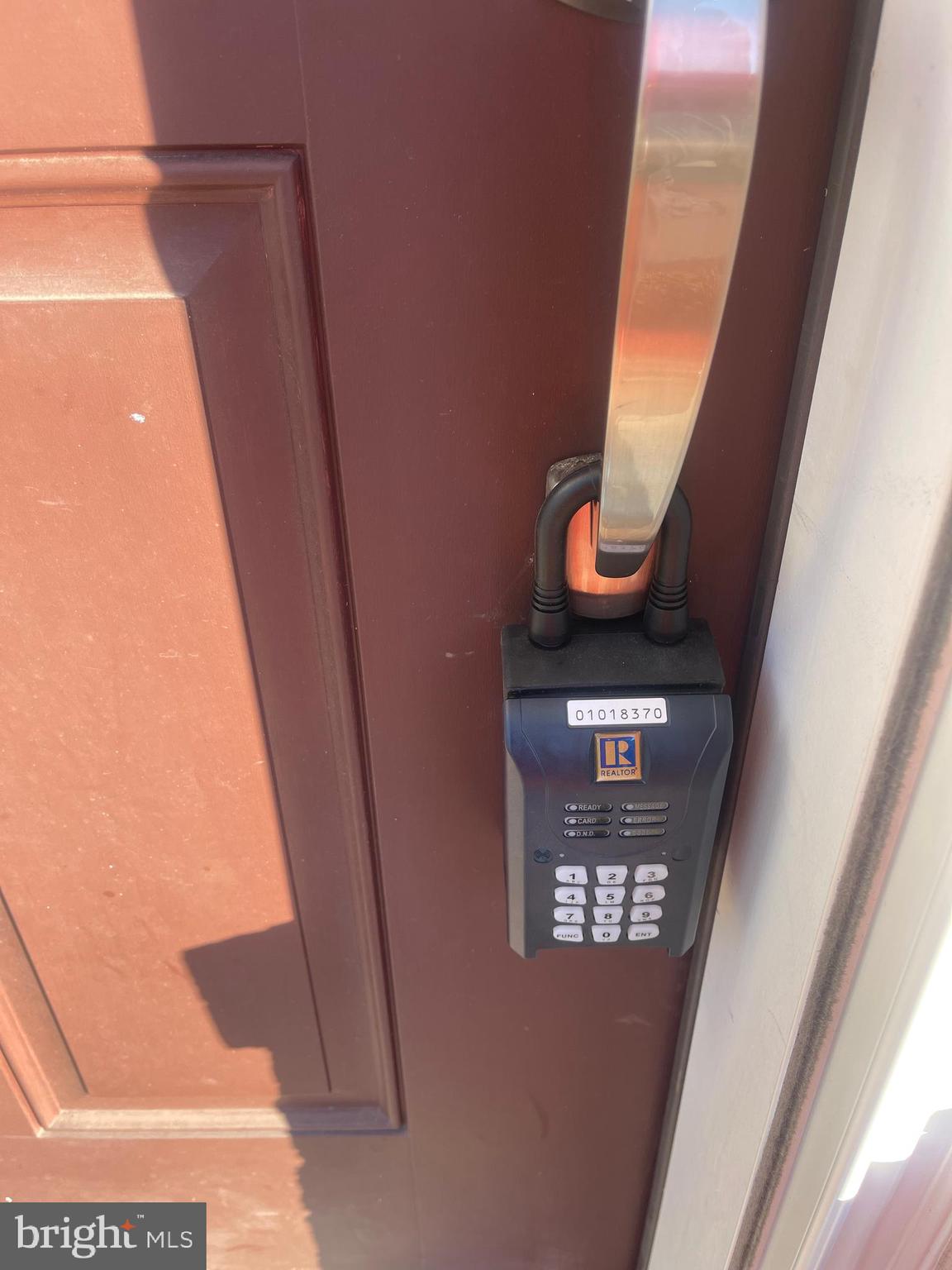 ELIZABETH HILLS - Residential Lease