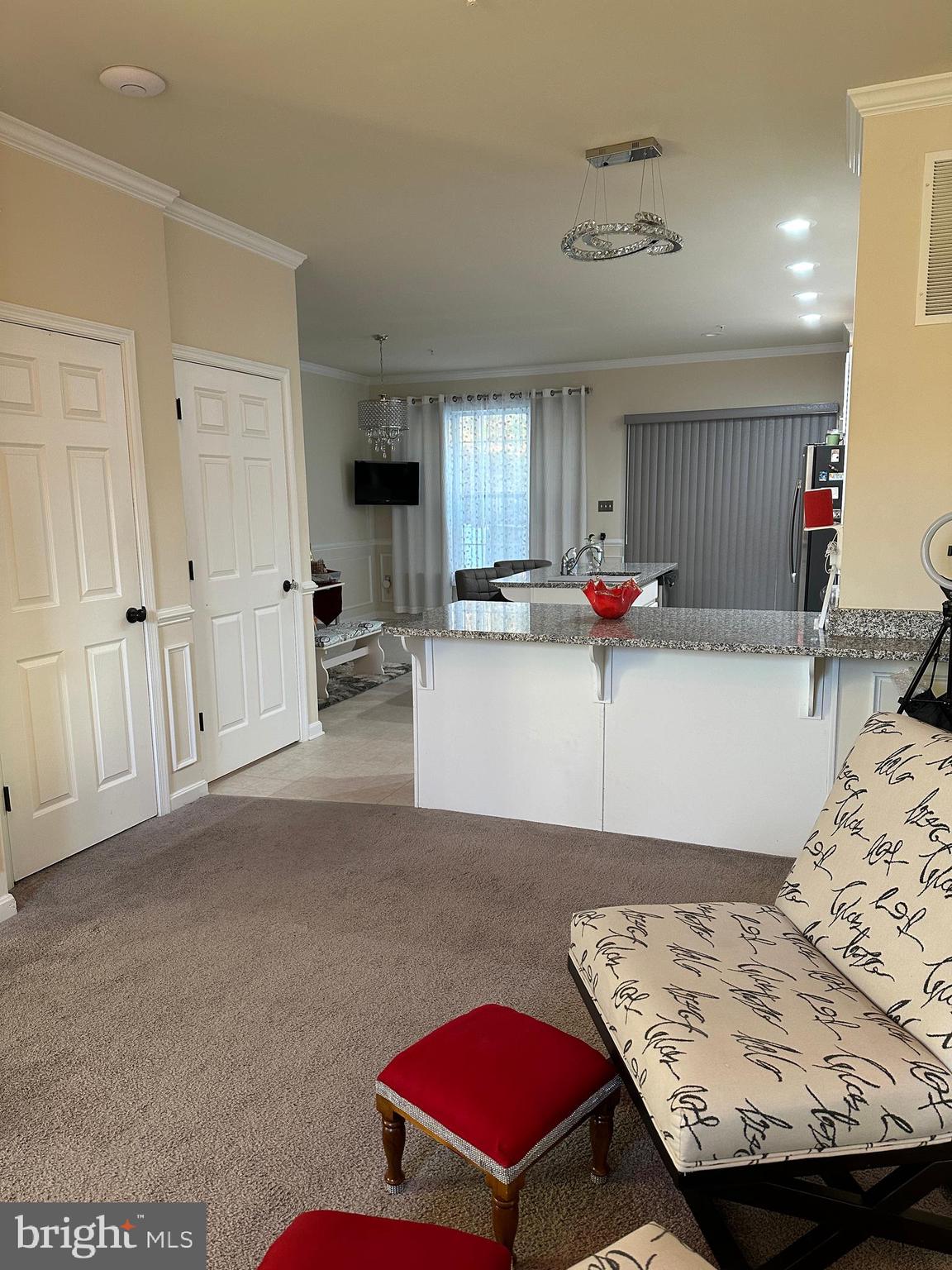 ELIZABETH HILLS - Residential Lease