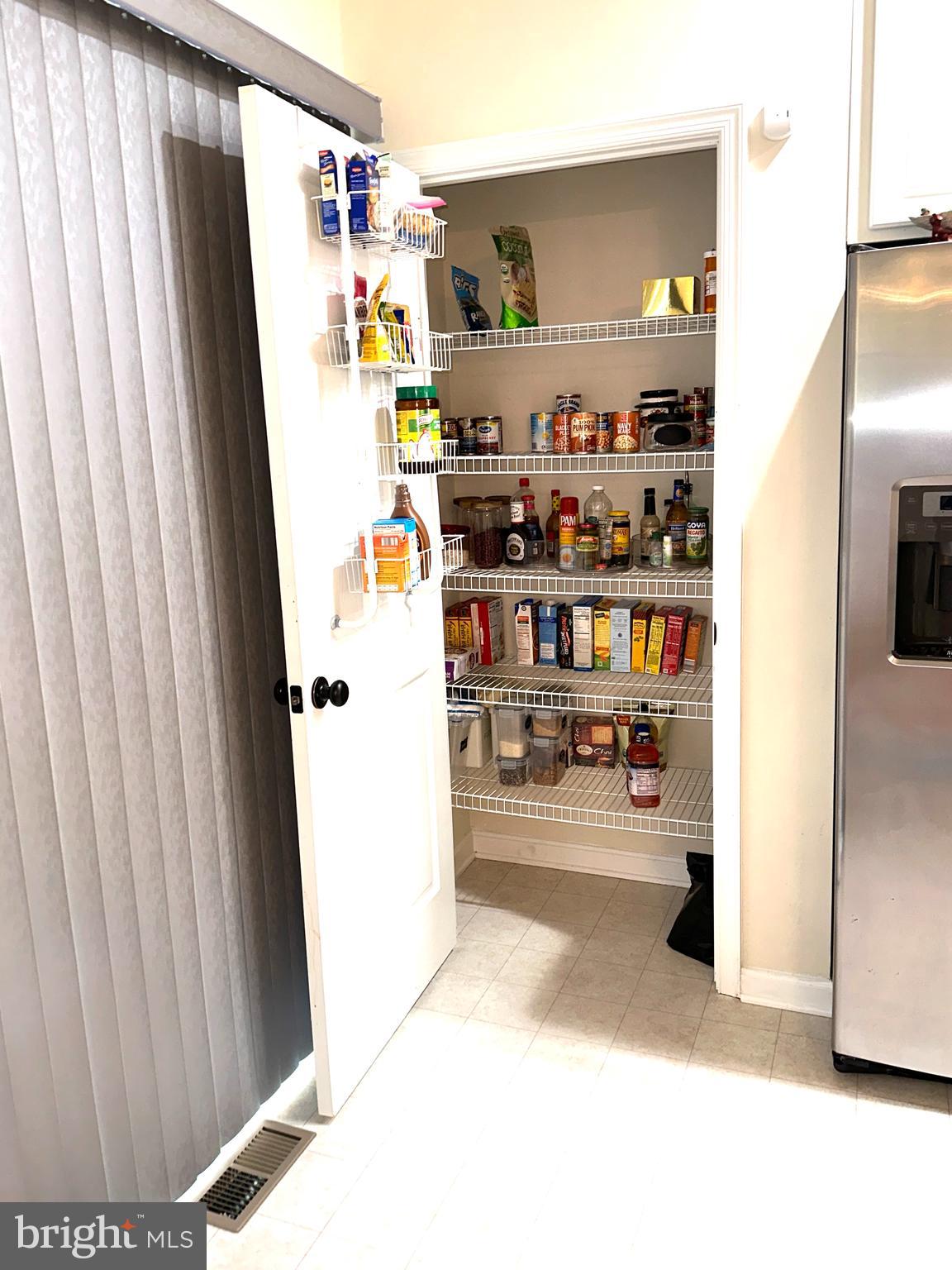 ELIZABETH HILLS - Residential Lease