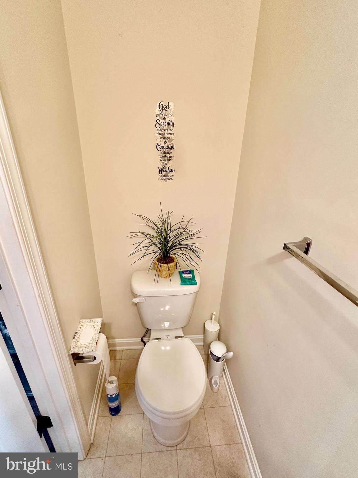 ELIZABETH HILLS - Residential Lease