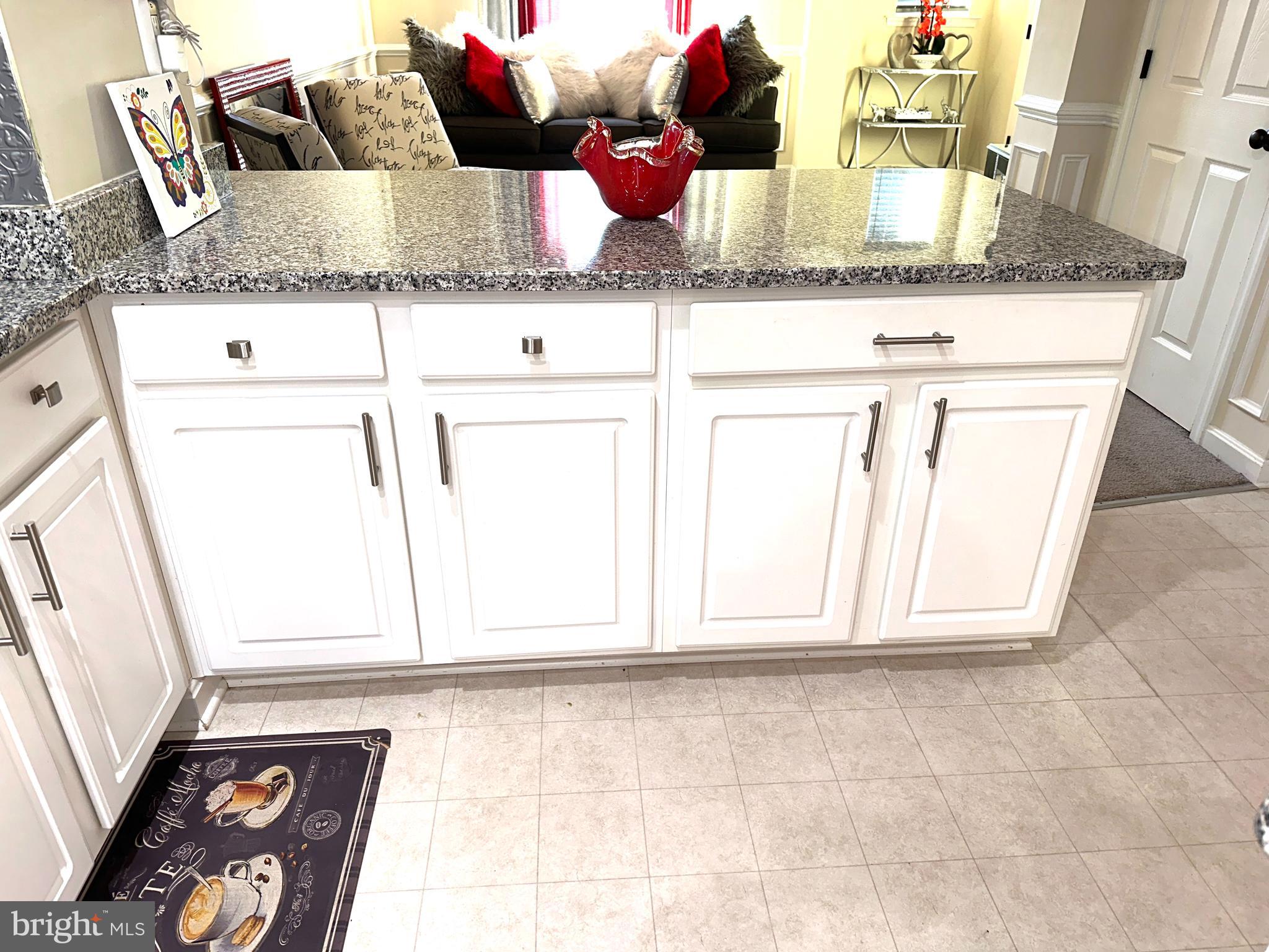 ELIZABETH HILLS - Residential Lease