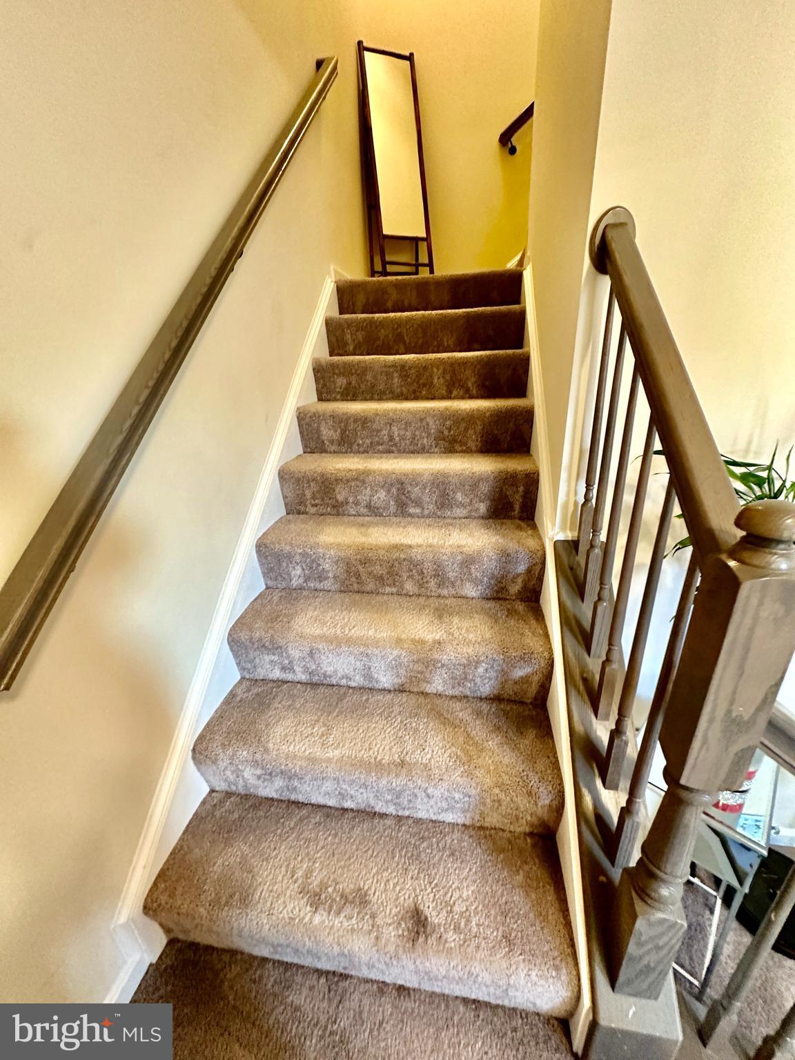 ELIZABETH HILLS - Residential Lease