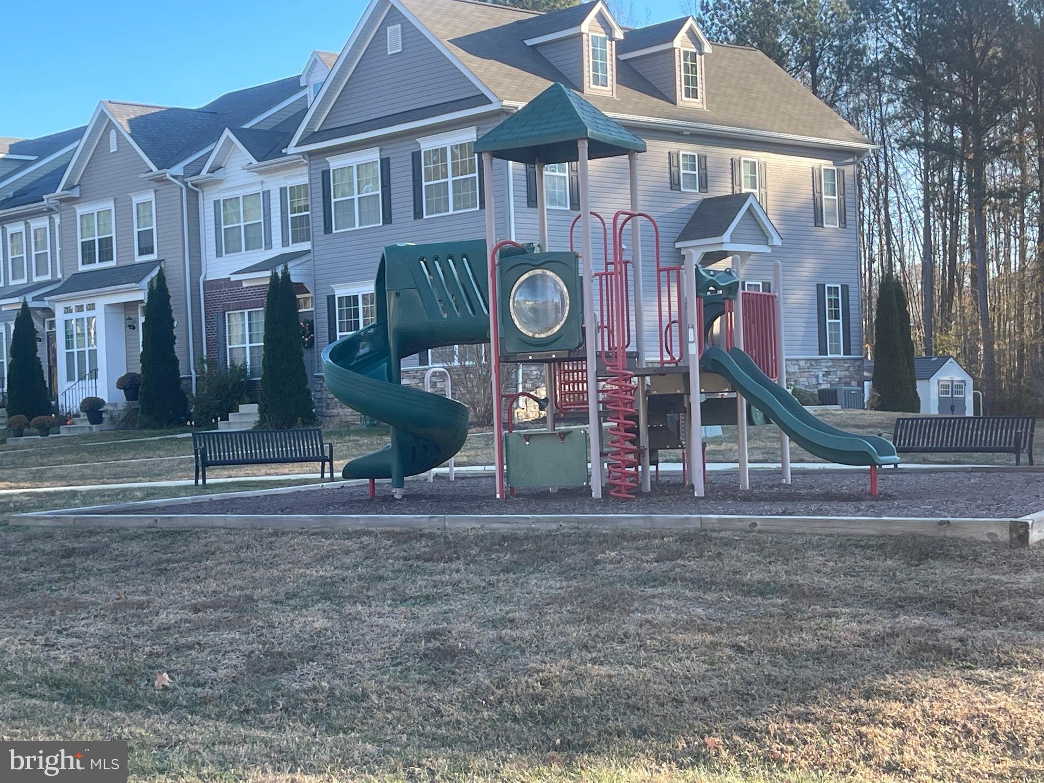 ELIZABETH HILLS - Residential Lease