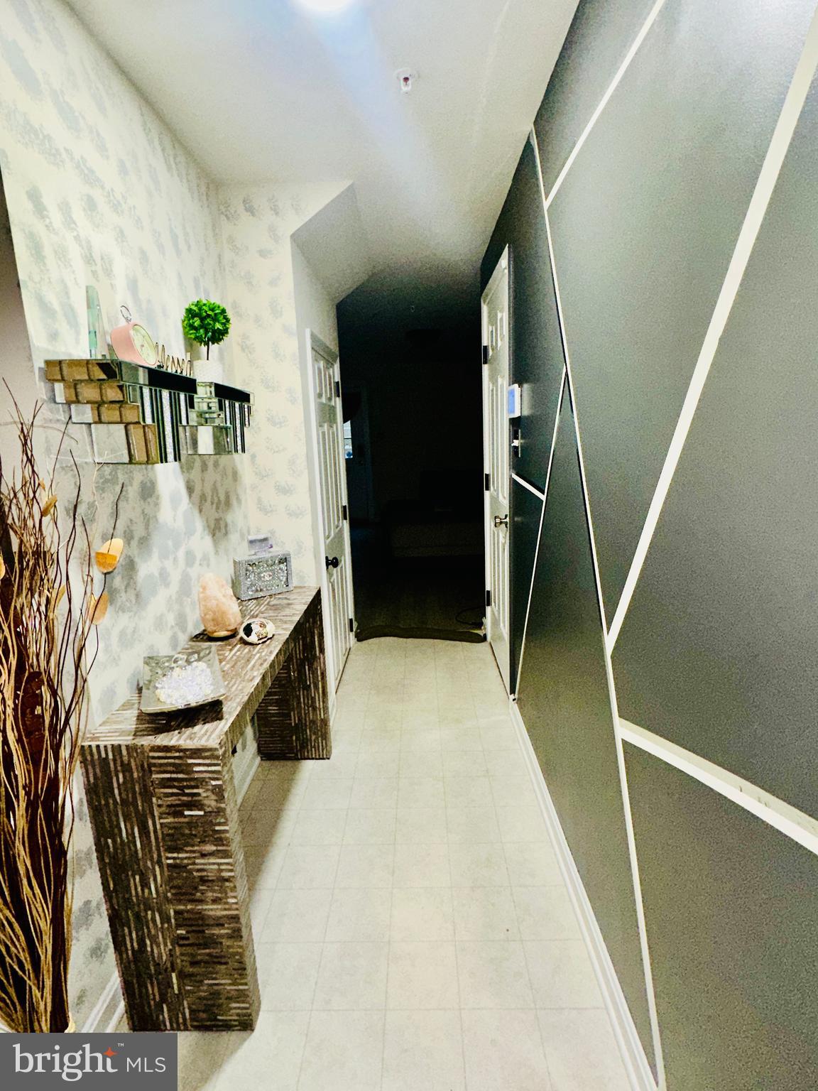 ELIZABETH HILLS - Residential Lease