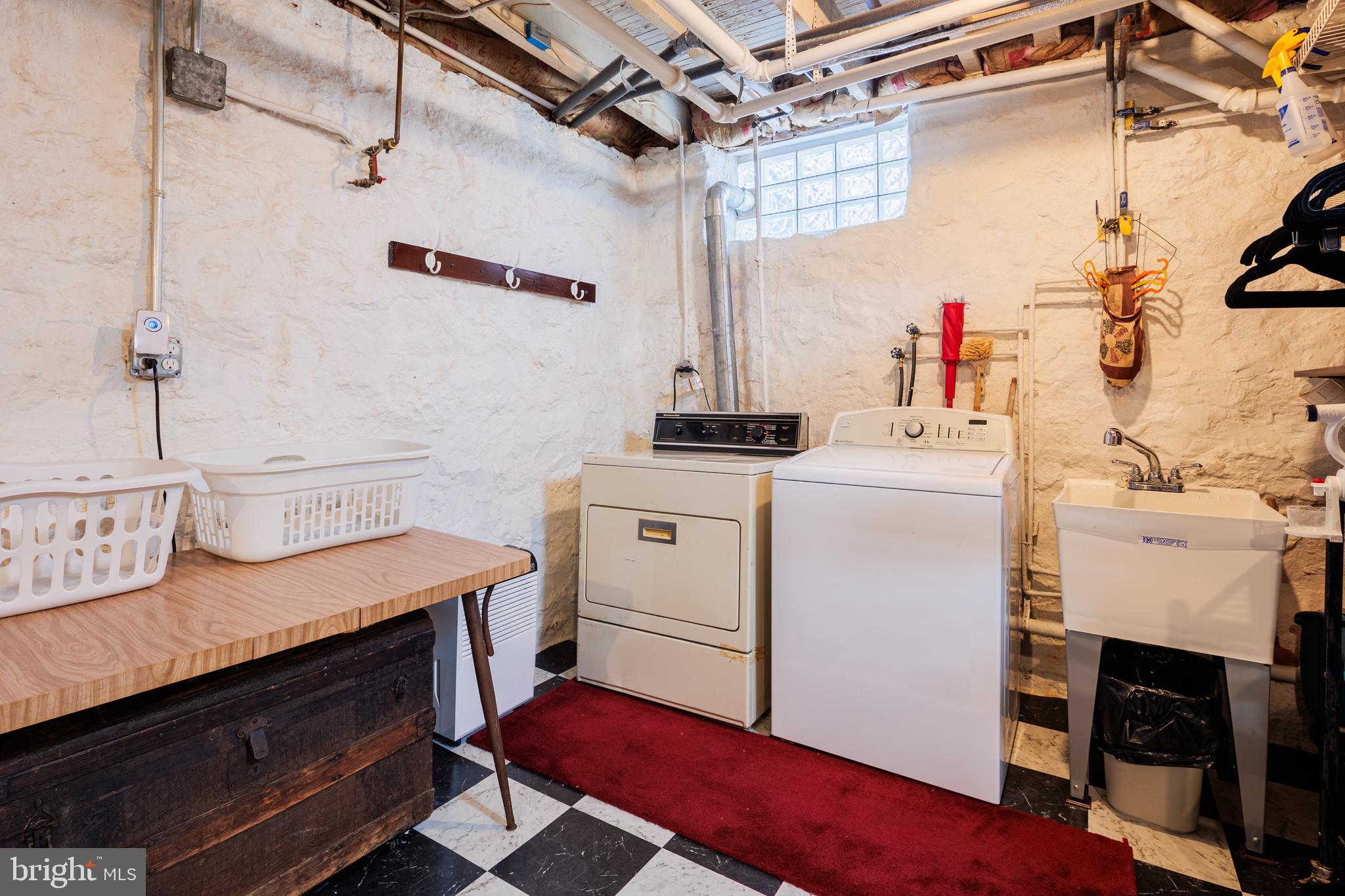 MAYFIELD - Residential