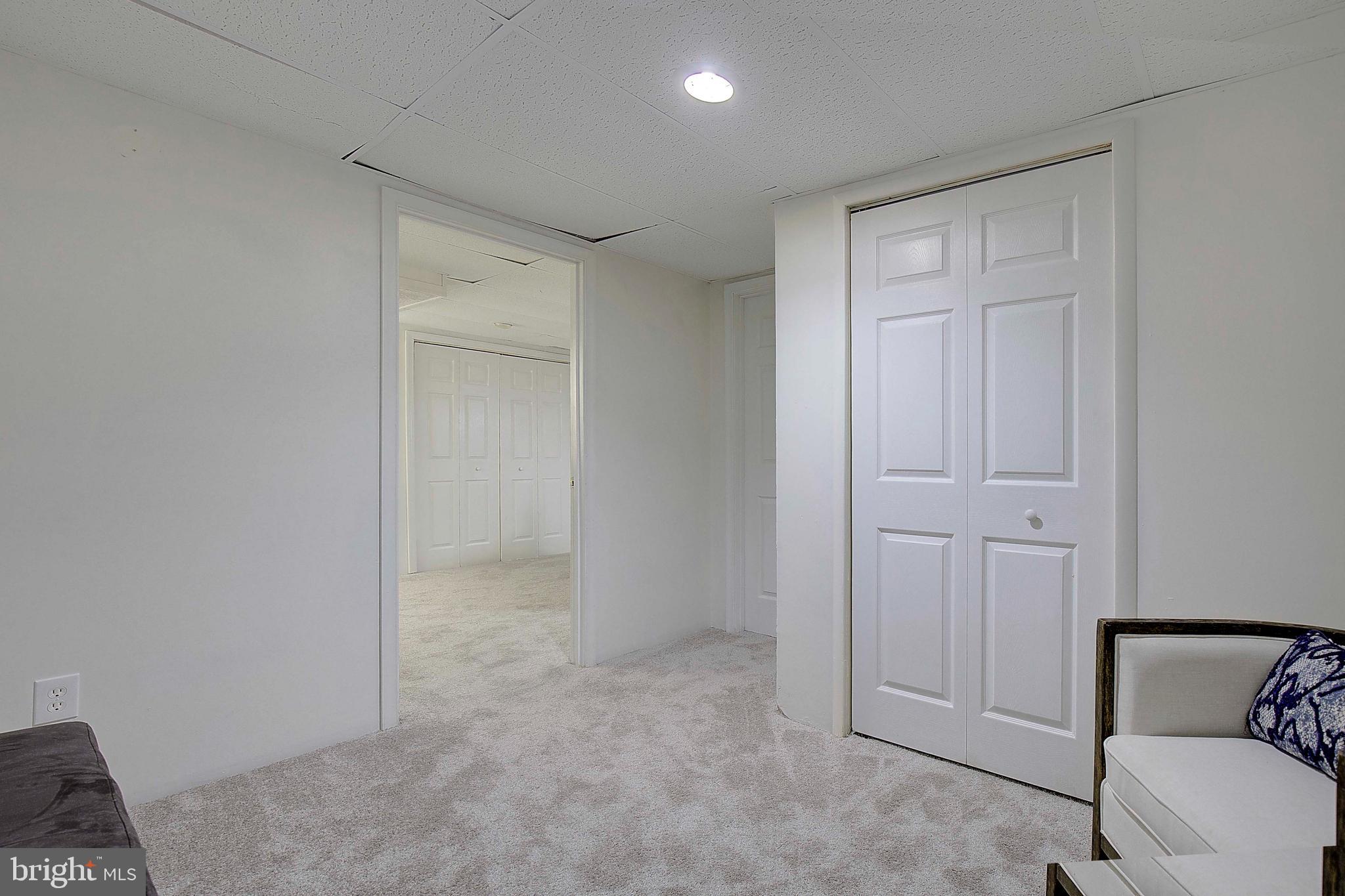 STONEYBROOKE VILLAGE - Residential