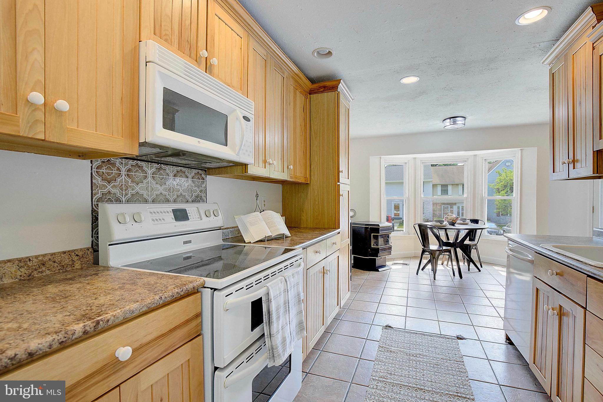 STONEYBROOKE VILLAGE - Residential