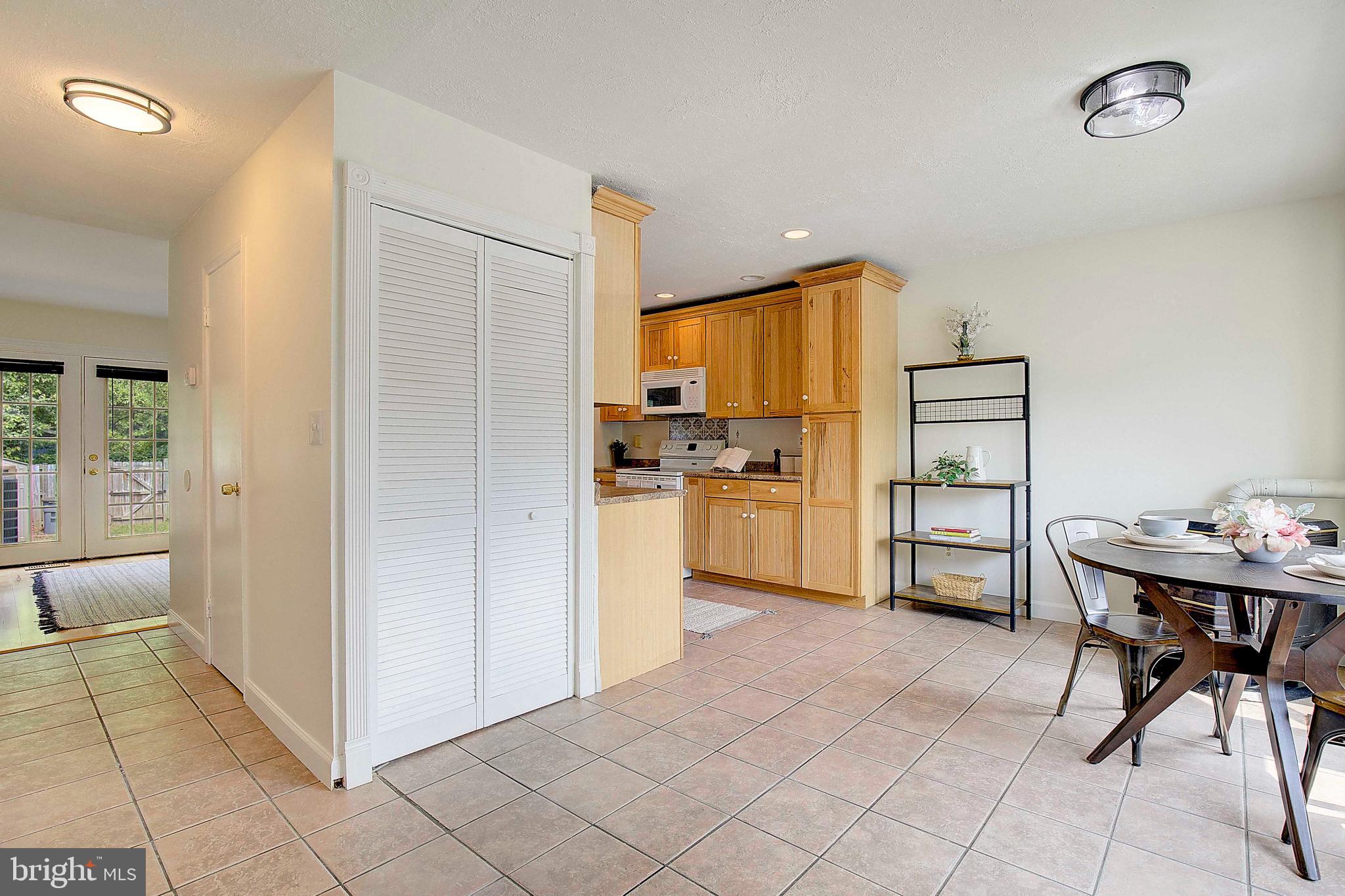 STONEYBROOKE VILLAGE - Residential