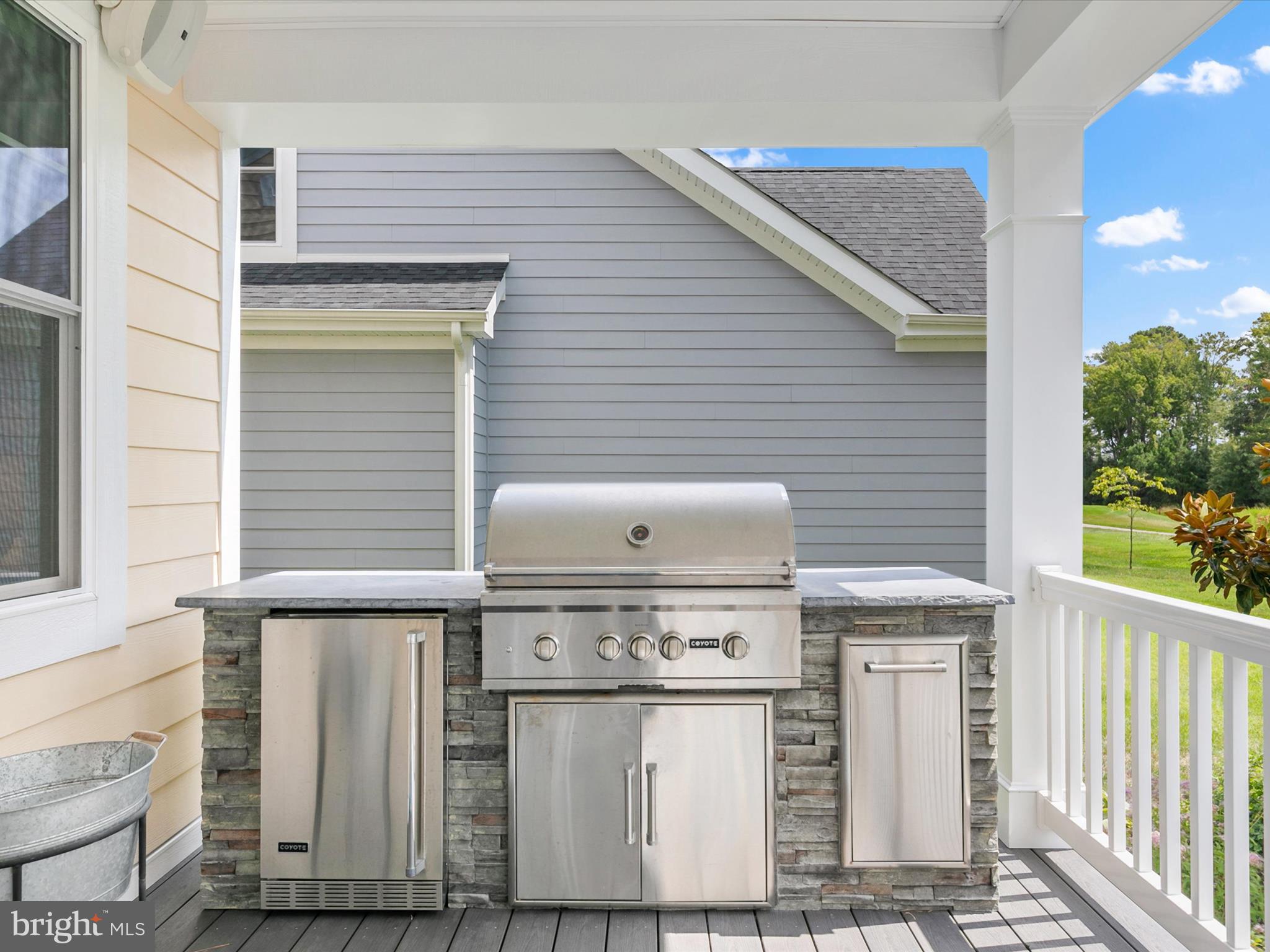 BAYSIDE - Residential