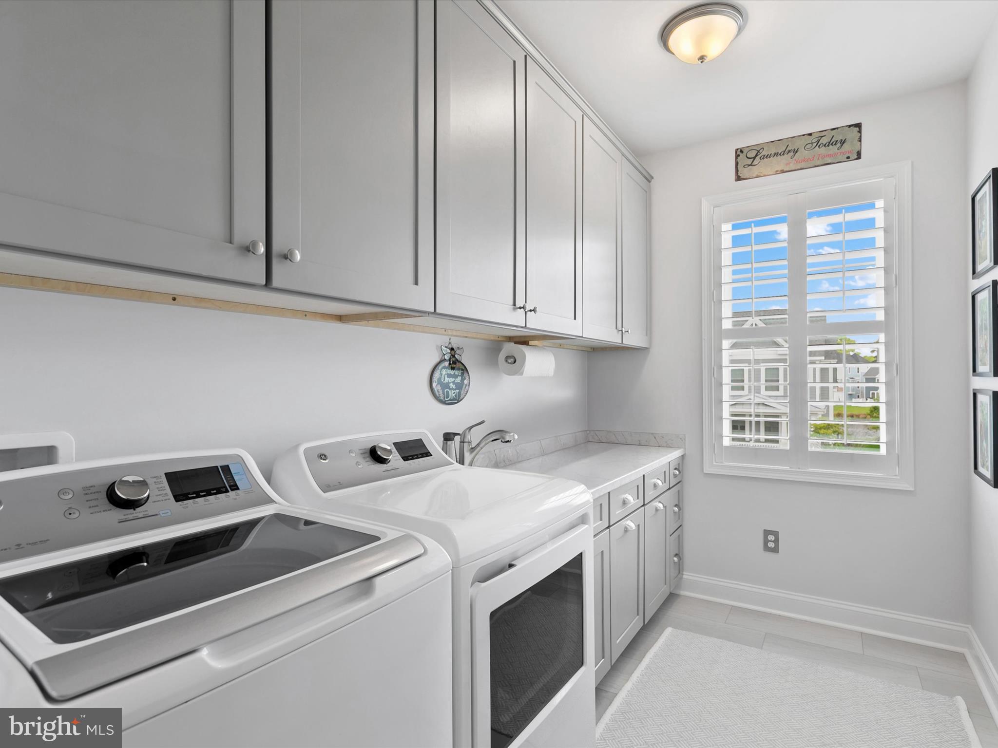 BAYSIDE - Residential