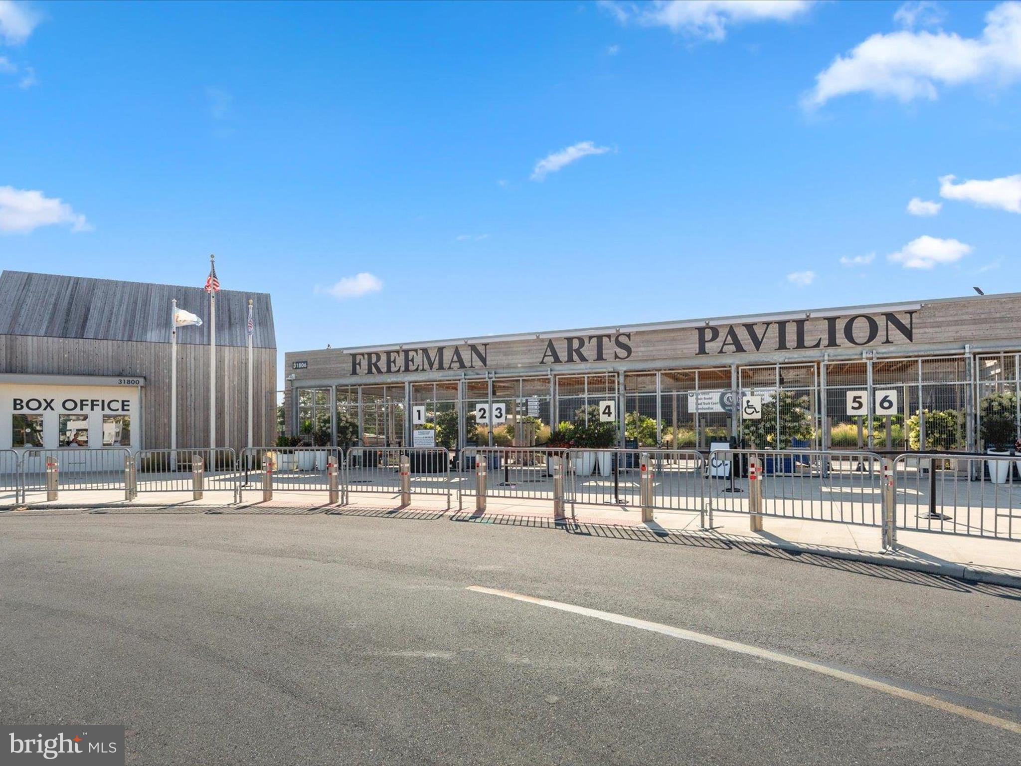 BAYSIDE - Residential