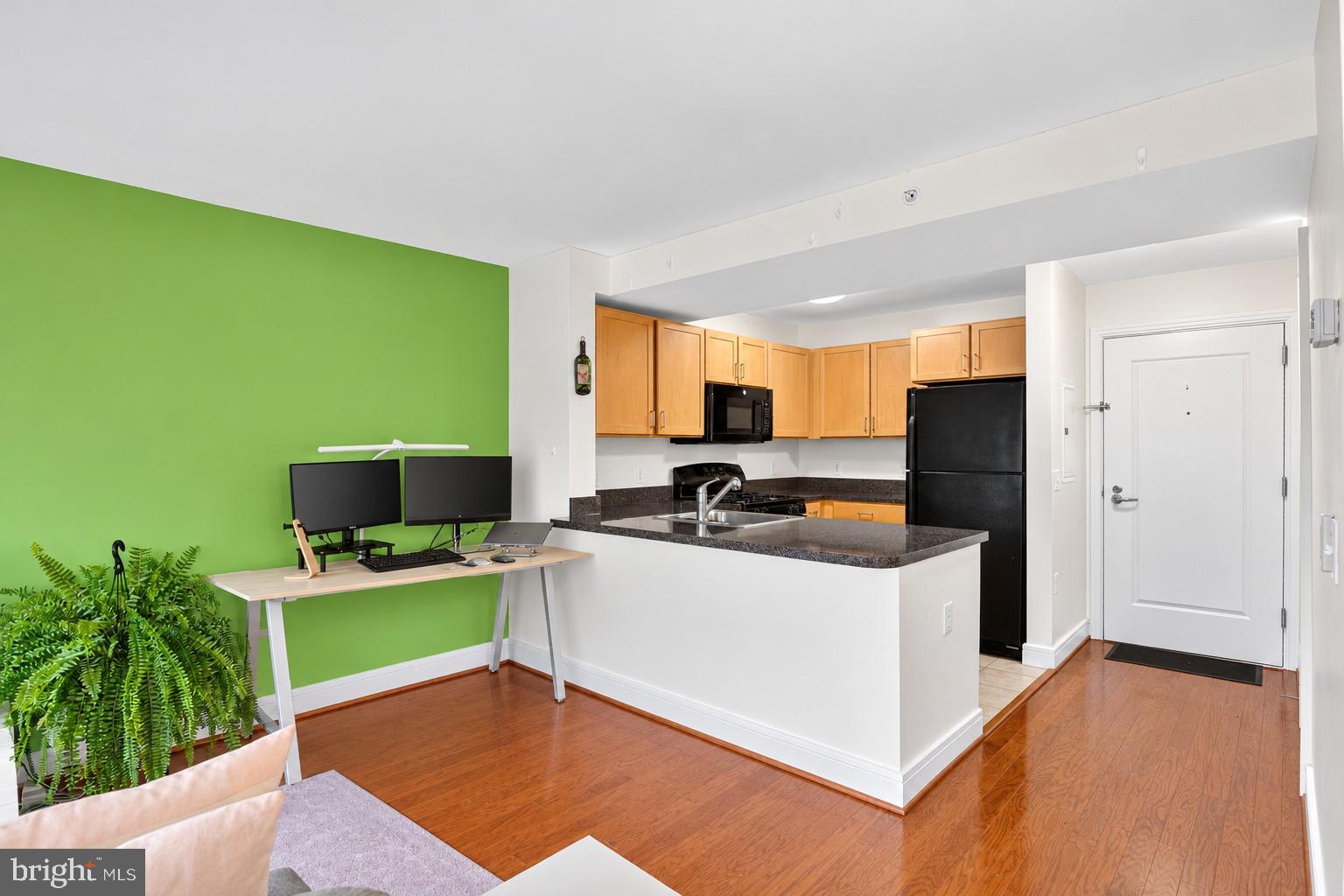 800 4TH STREET SW S105