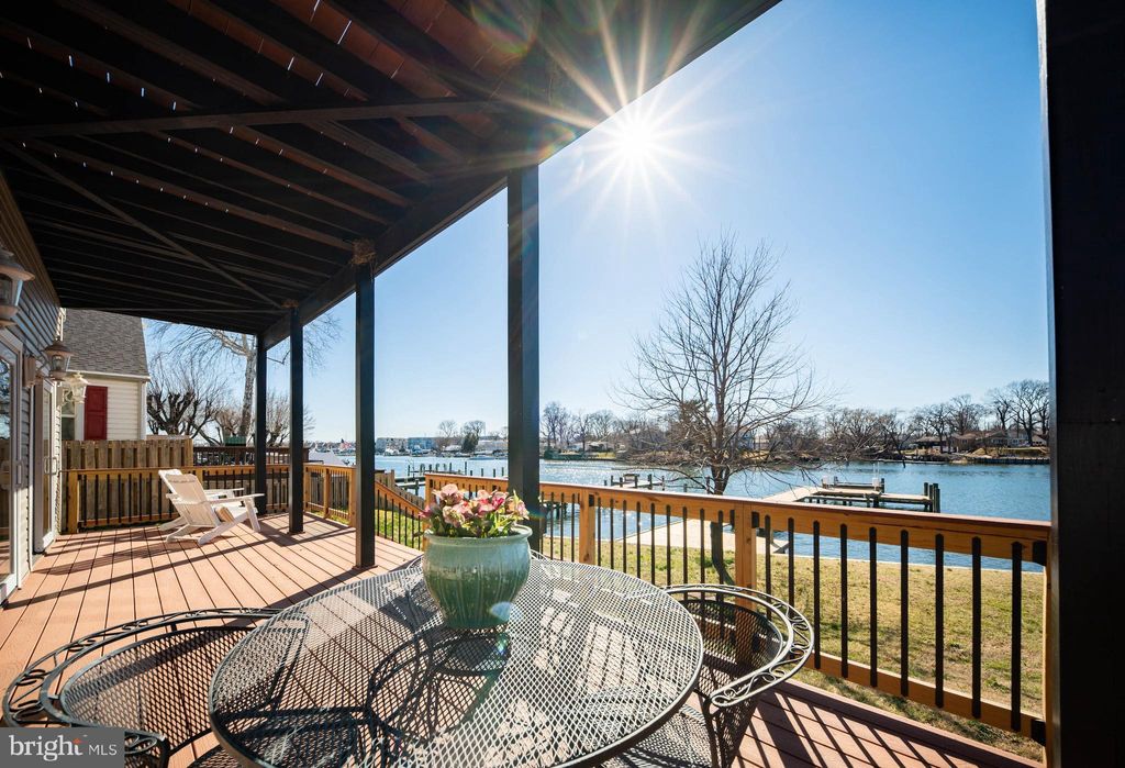Photo of 8101 Shore Road, BALTIMORE, MD 21222 (MLS # MDBC2154392)