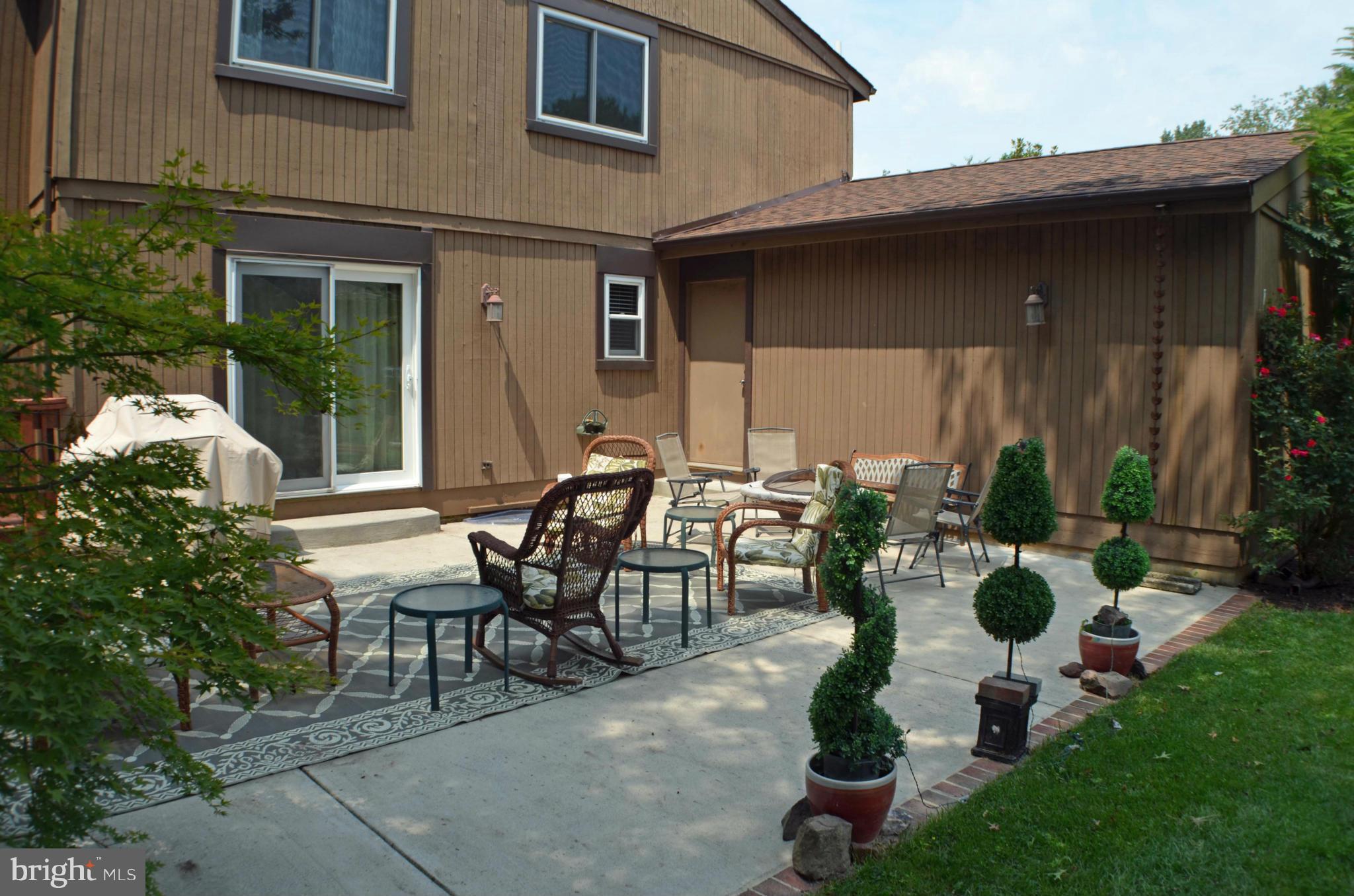 FOX MILL ESTATES - Residential