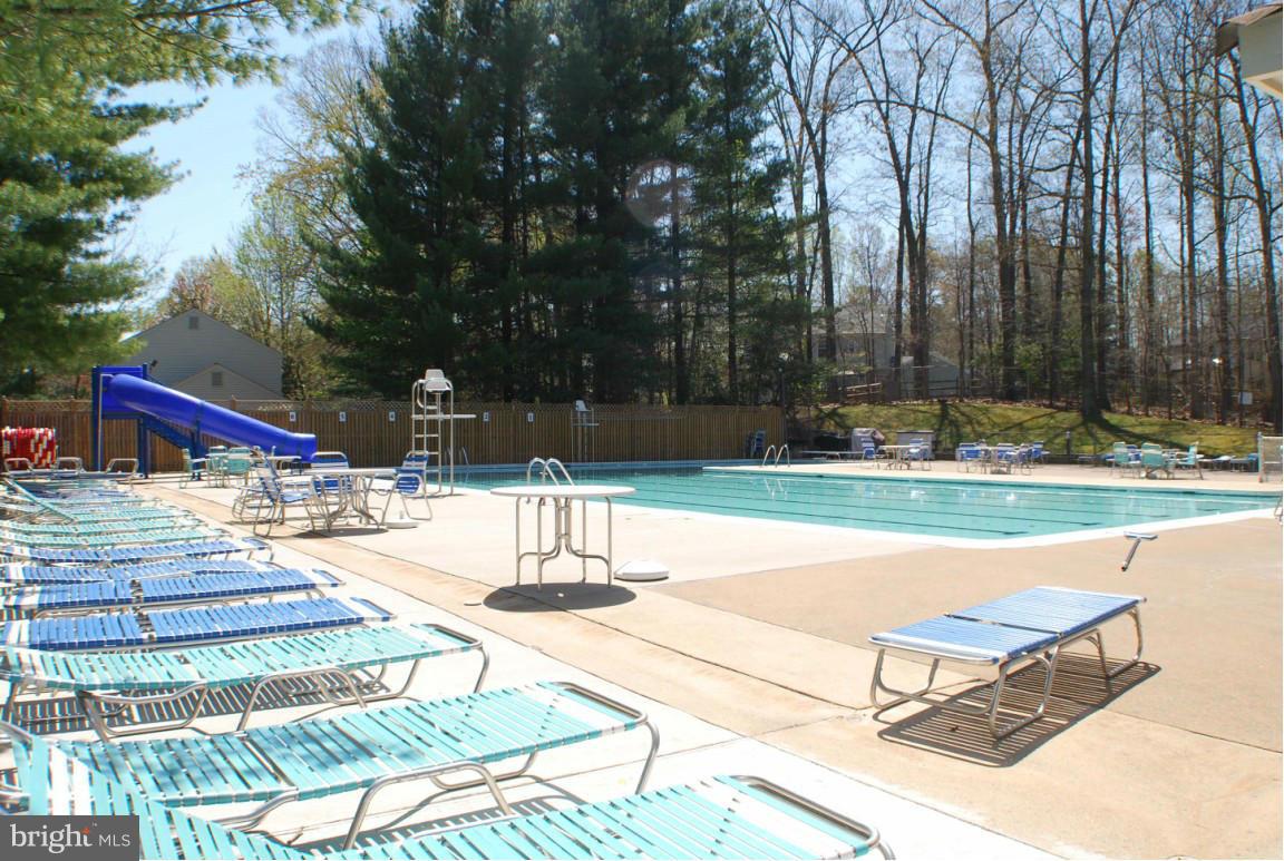 FOX MILL ESTATES - Residential