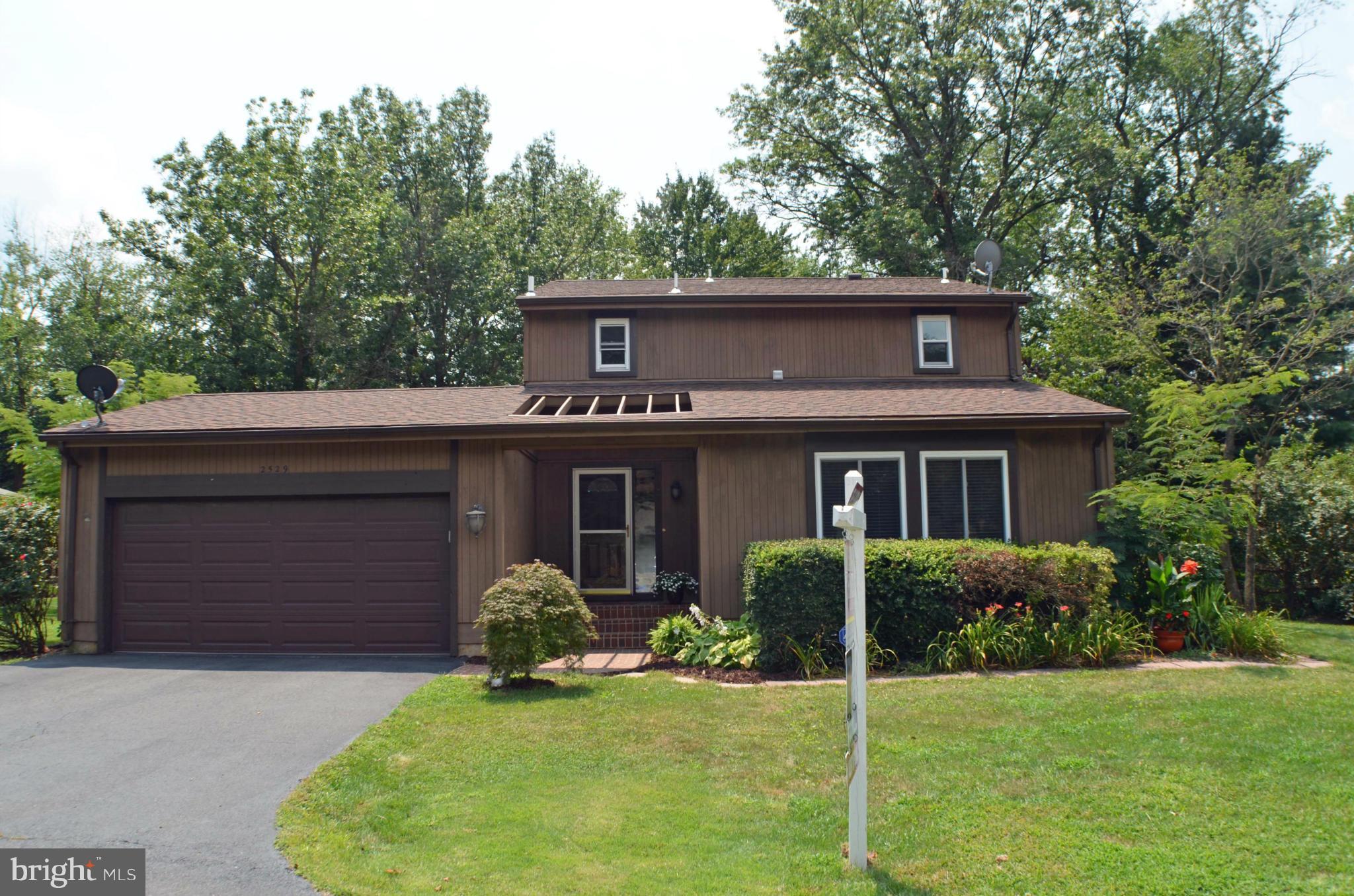 FOX MILL ESTATES - Residential