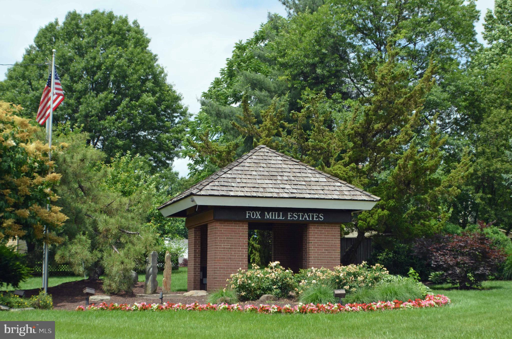 FOX MILL ESTATES - Residential