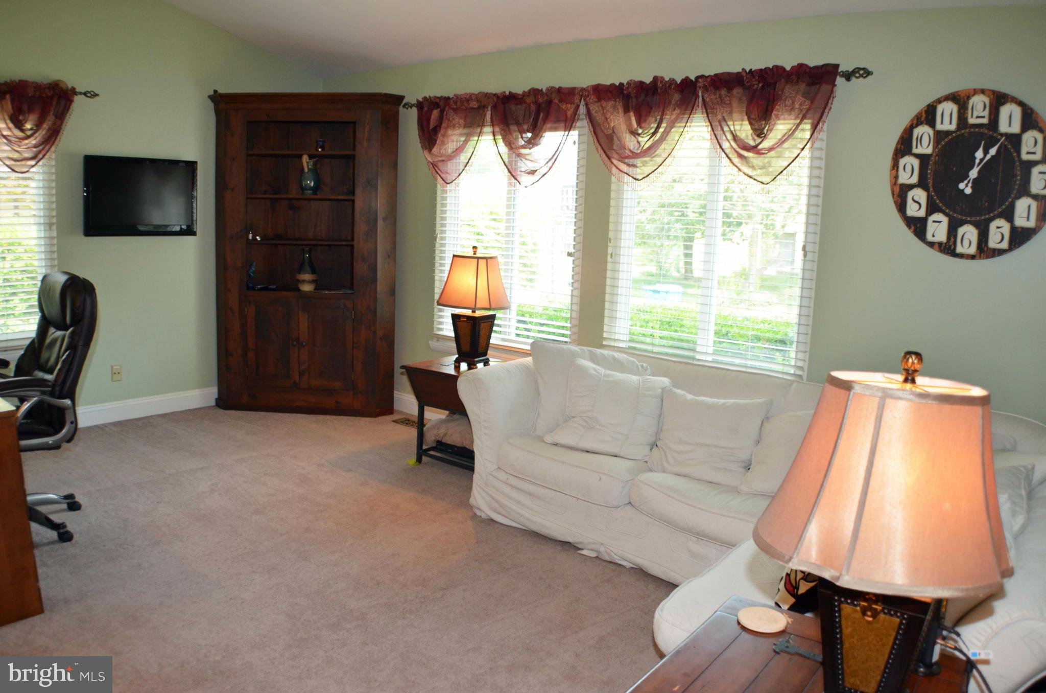 FOX MILL ESTATES - Residential