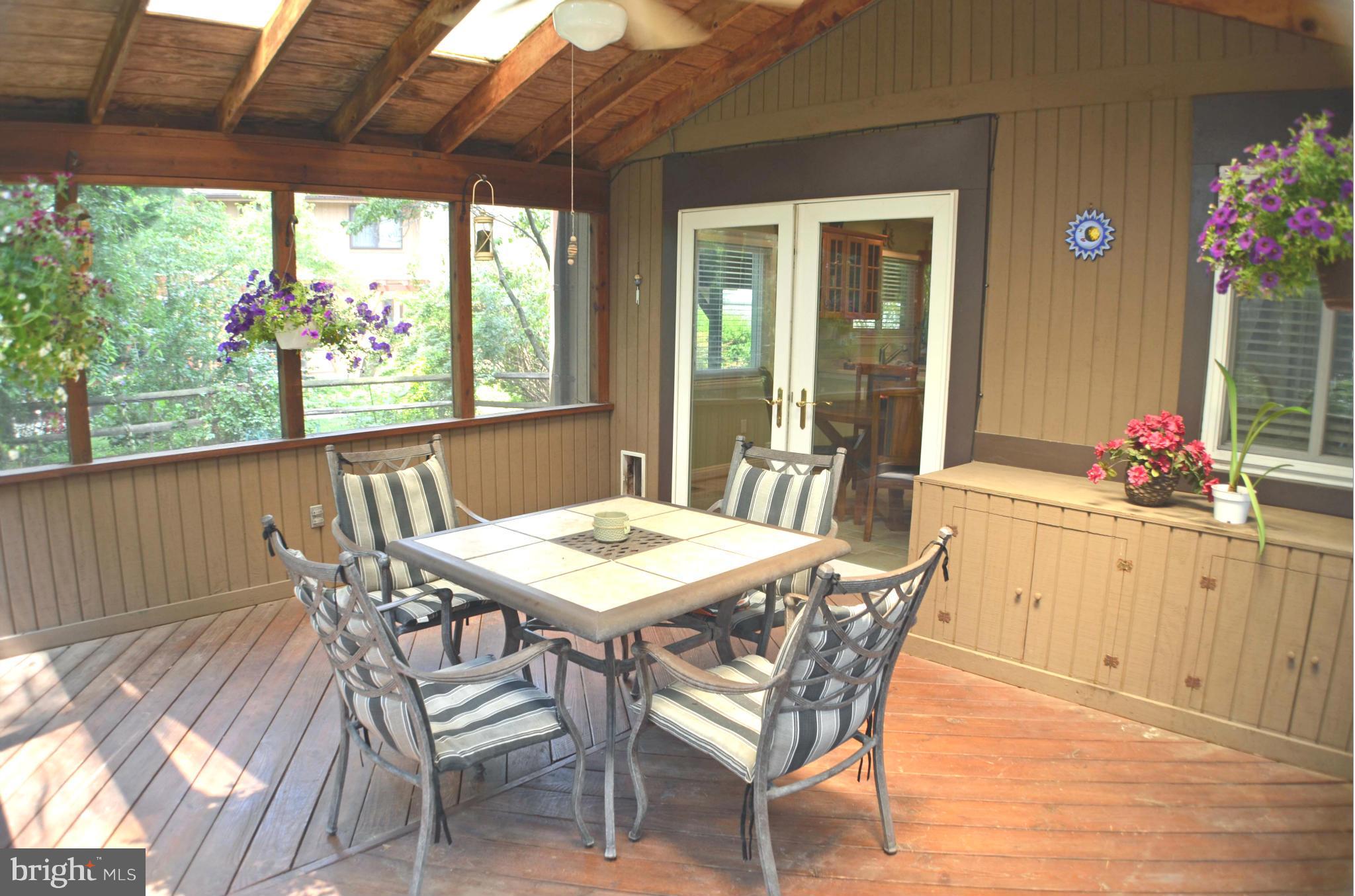 FOX MILL ESTATES - Residential