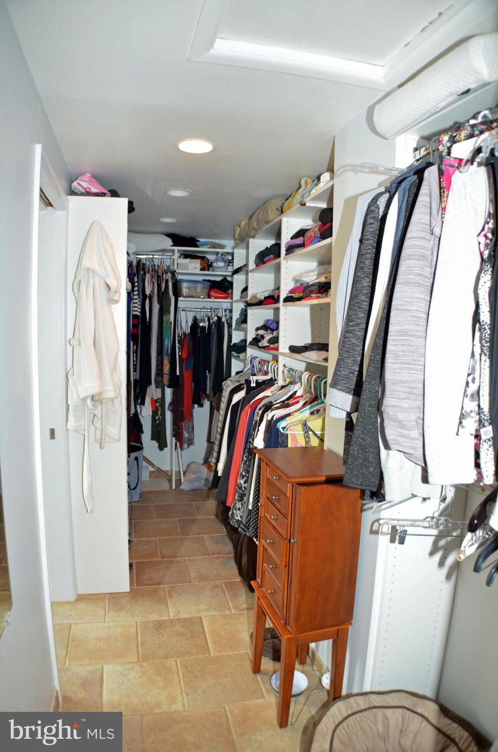 FOX MILL ESTATES - Residential