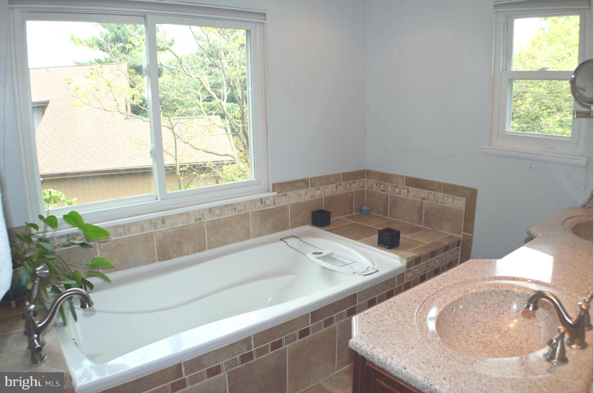 FOX MILL ESTATES - Residential