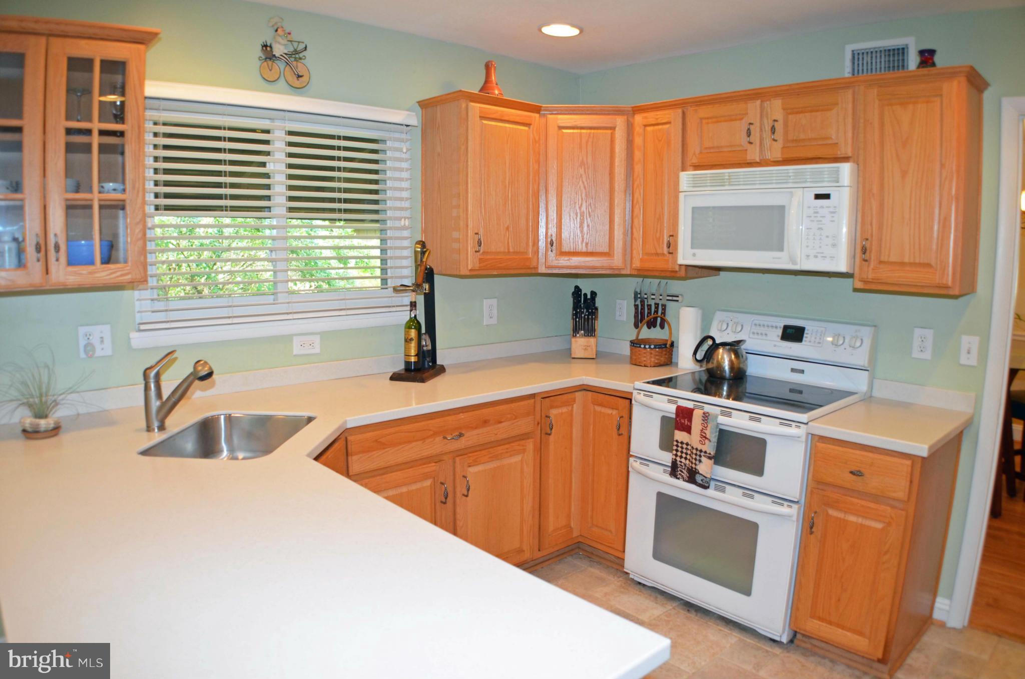 FOX MILL ESTATES - Residential