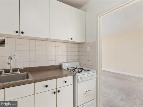 1111 Arlington Boulevard Unit 344, Arlington, VA MLS: VAAR2055560