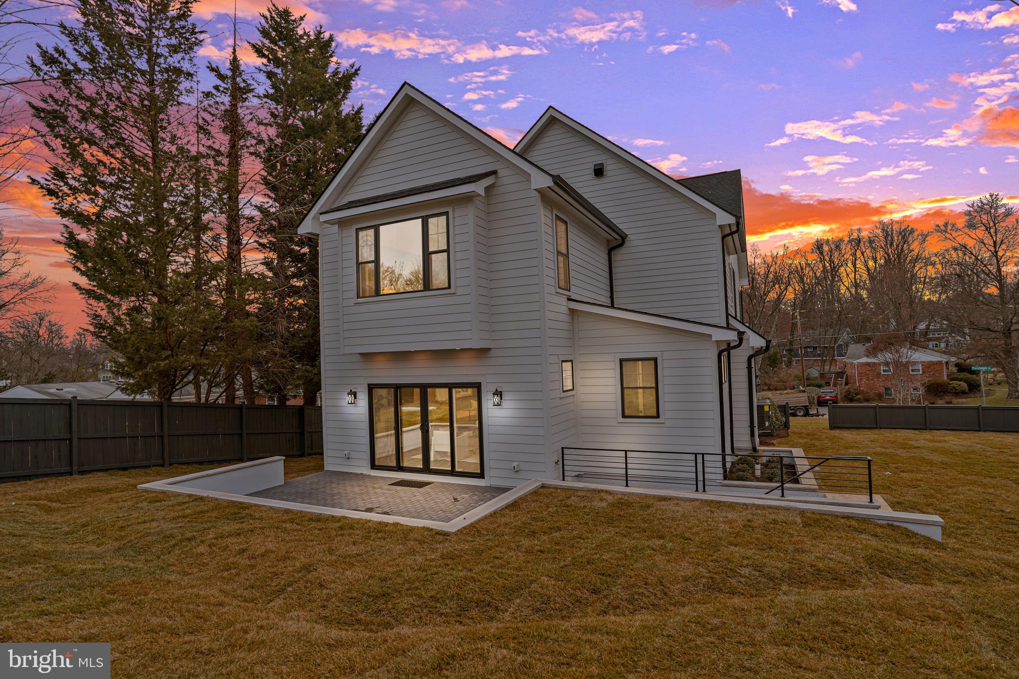 FALLS PARK - Residential