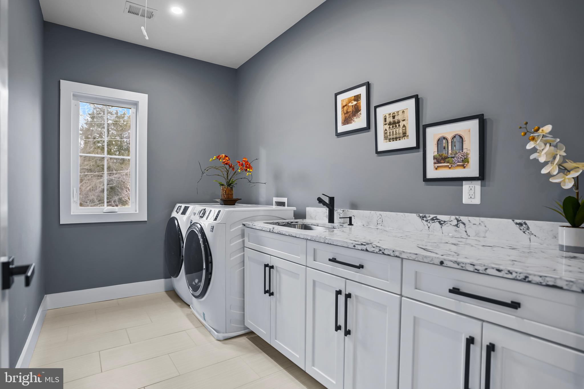 FALLS PARK - Residential