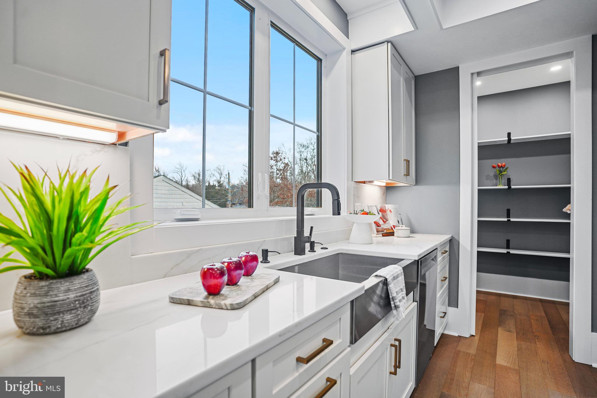 FALLS PARK - Residential