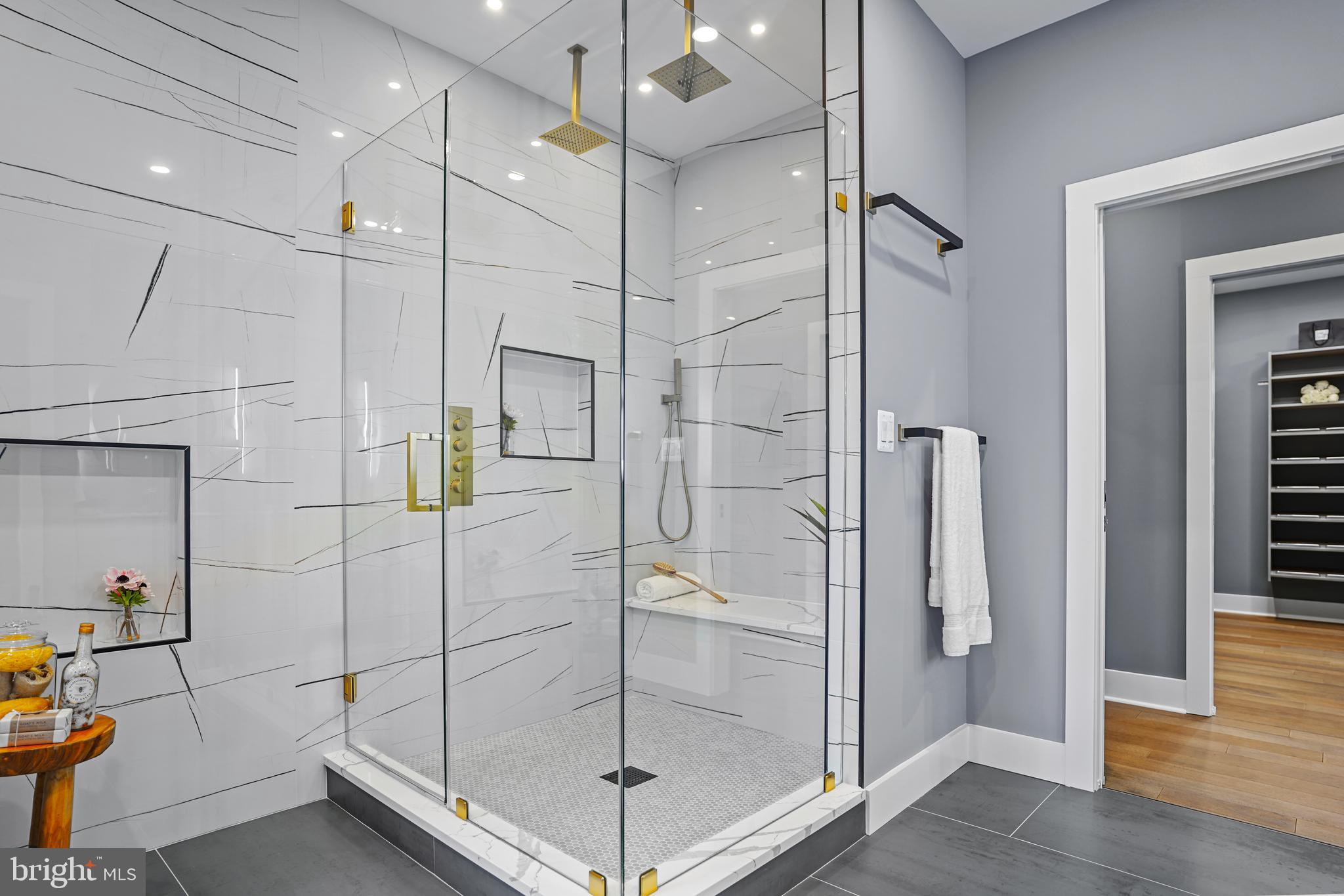 FALLS PARK - Residential