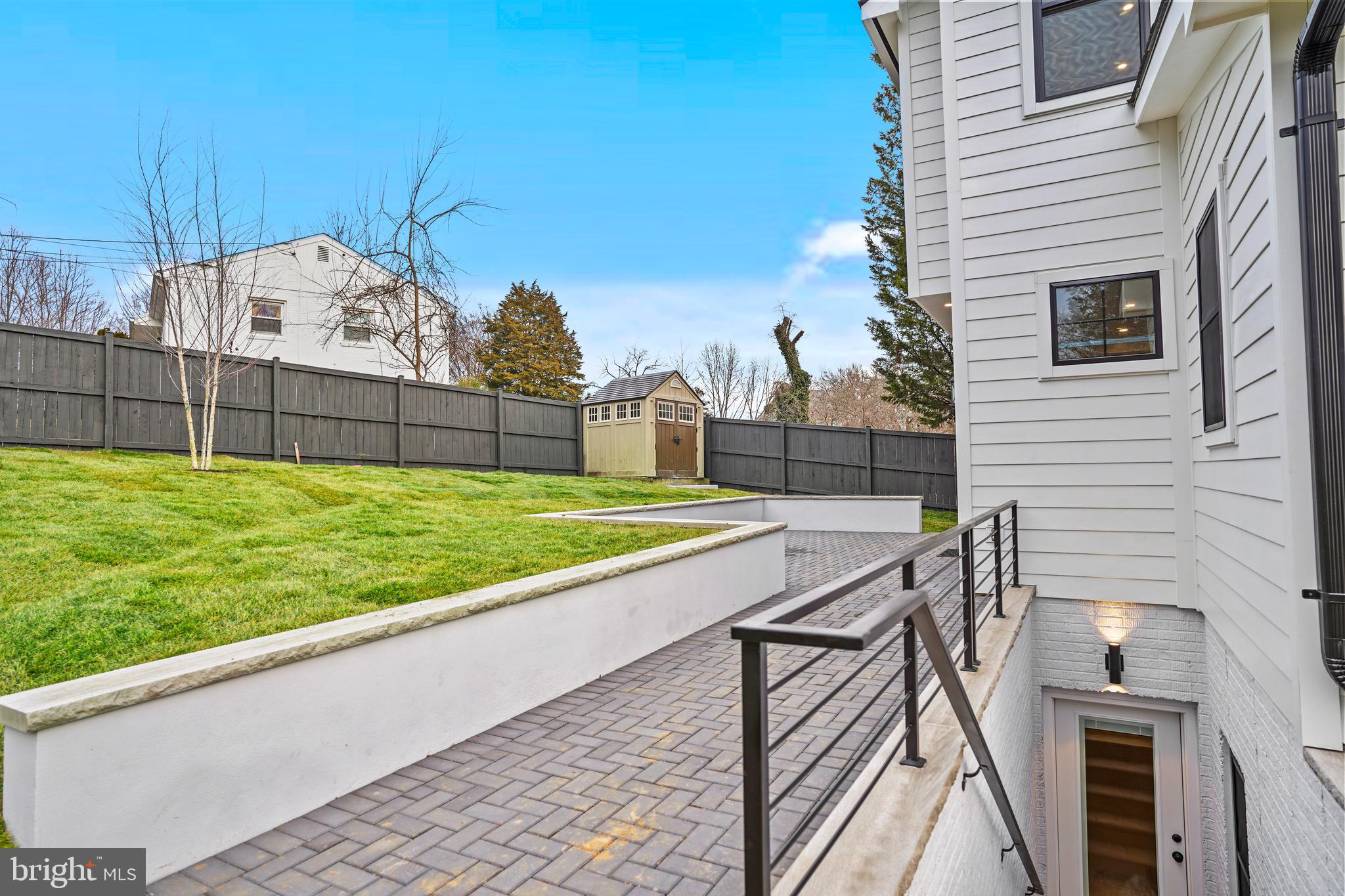 FALLS PARK - Residential