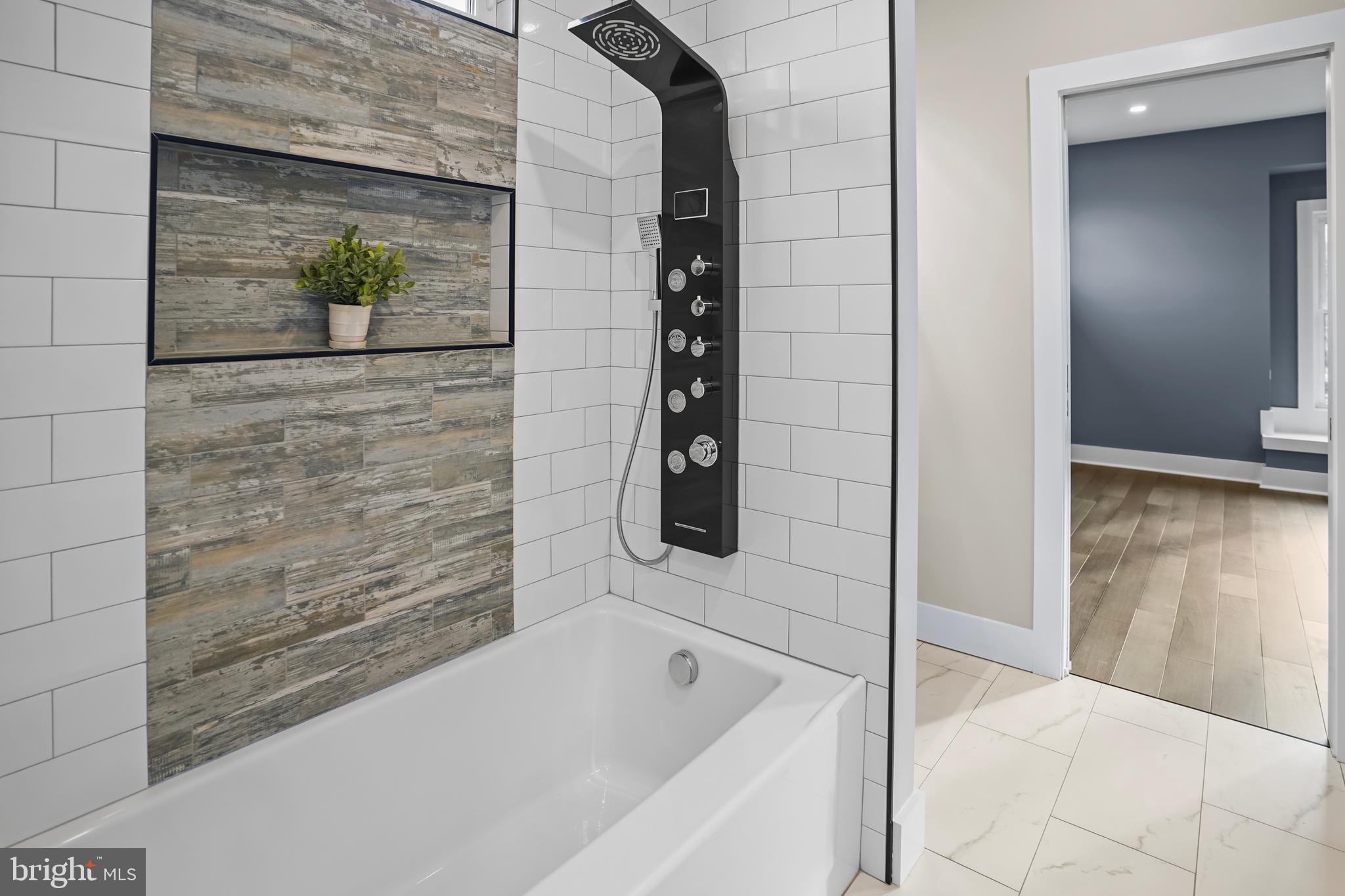 FALLS PARK - Residential