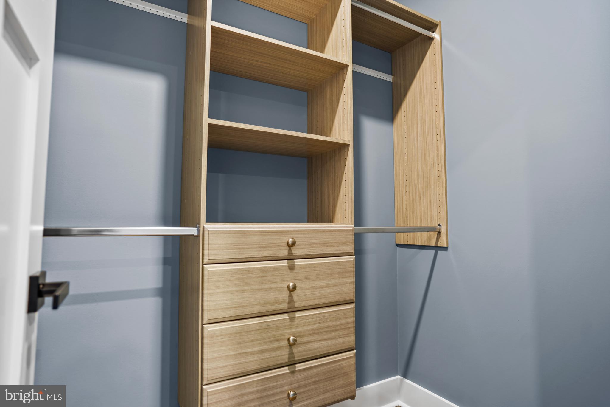 FALLS PARK - Residential