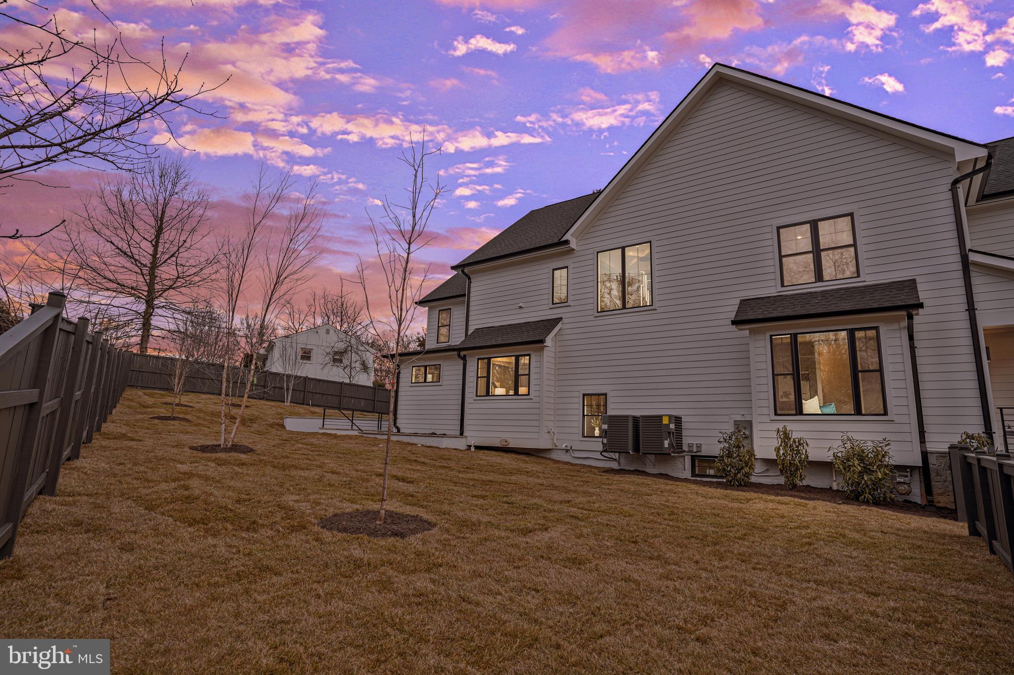 FALLS PARK - Residential