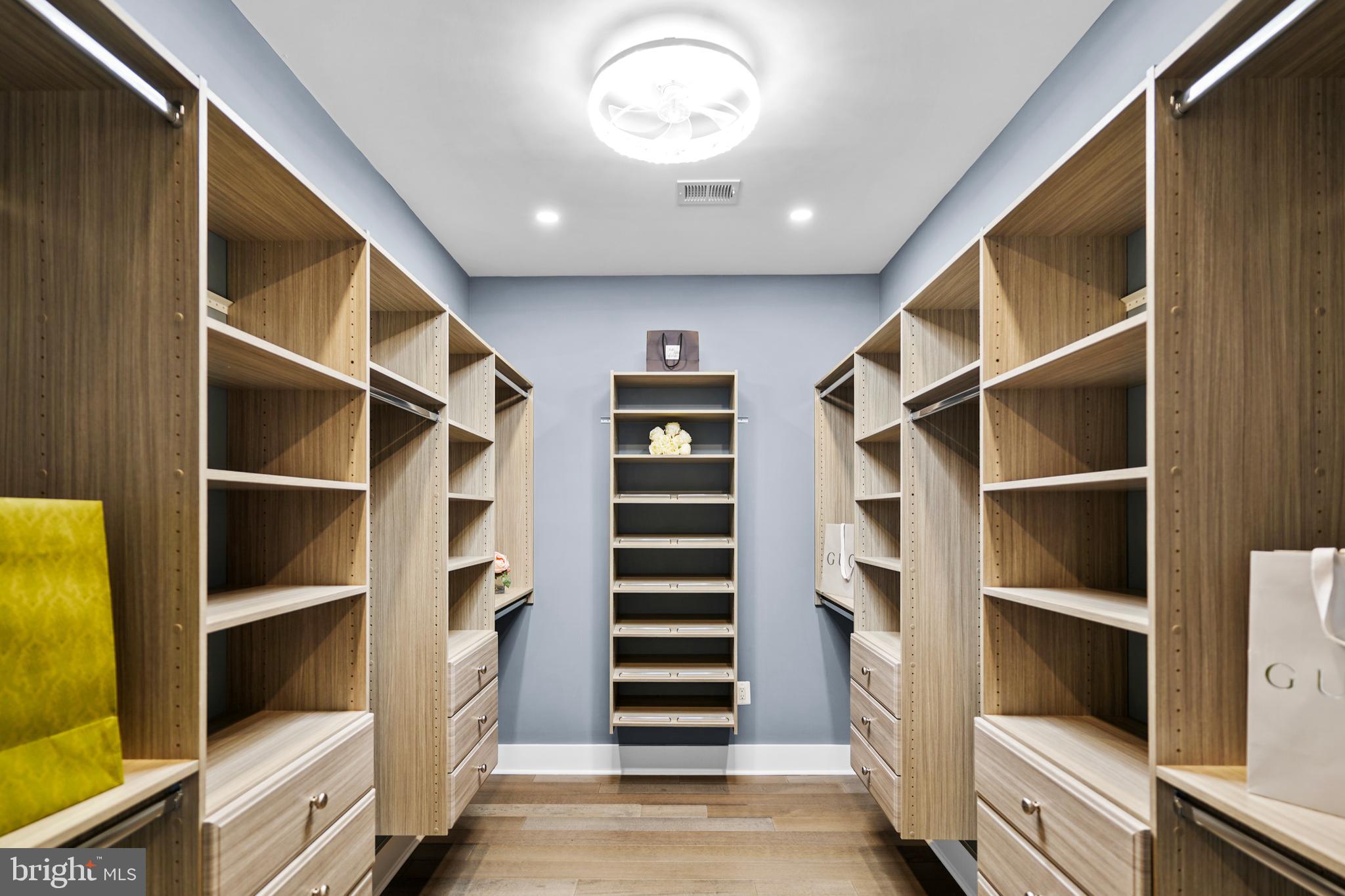 FALLS PARK - Residential